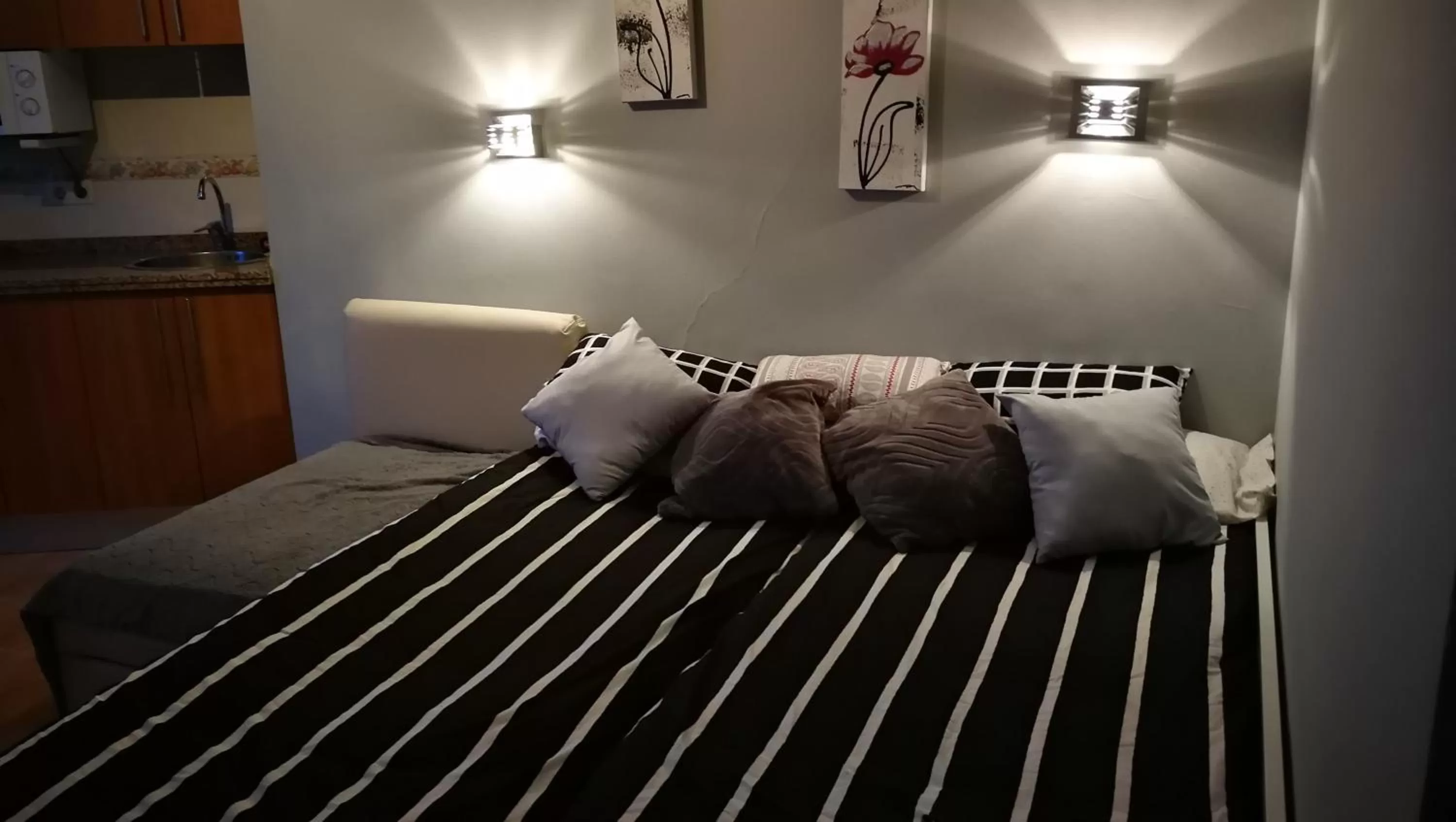 Bed in Benalmadena ,apartamento-Estudio primera Línea de Playa