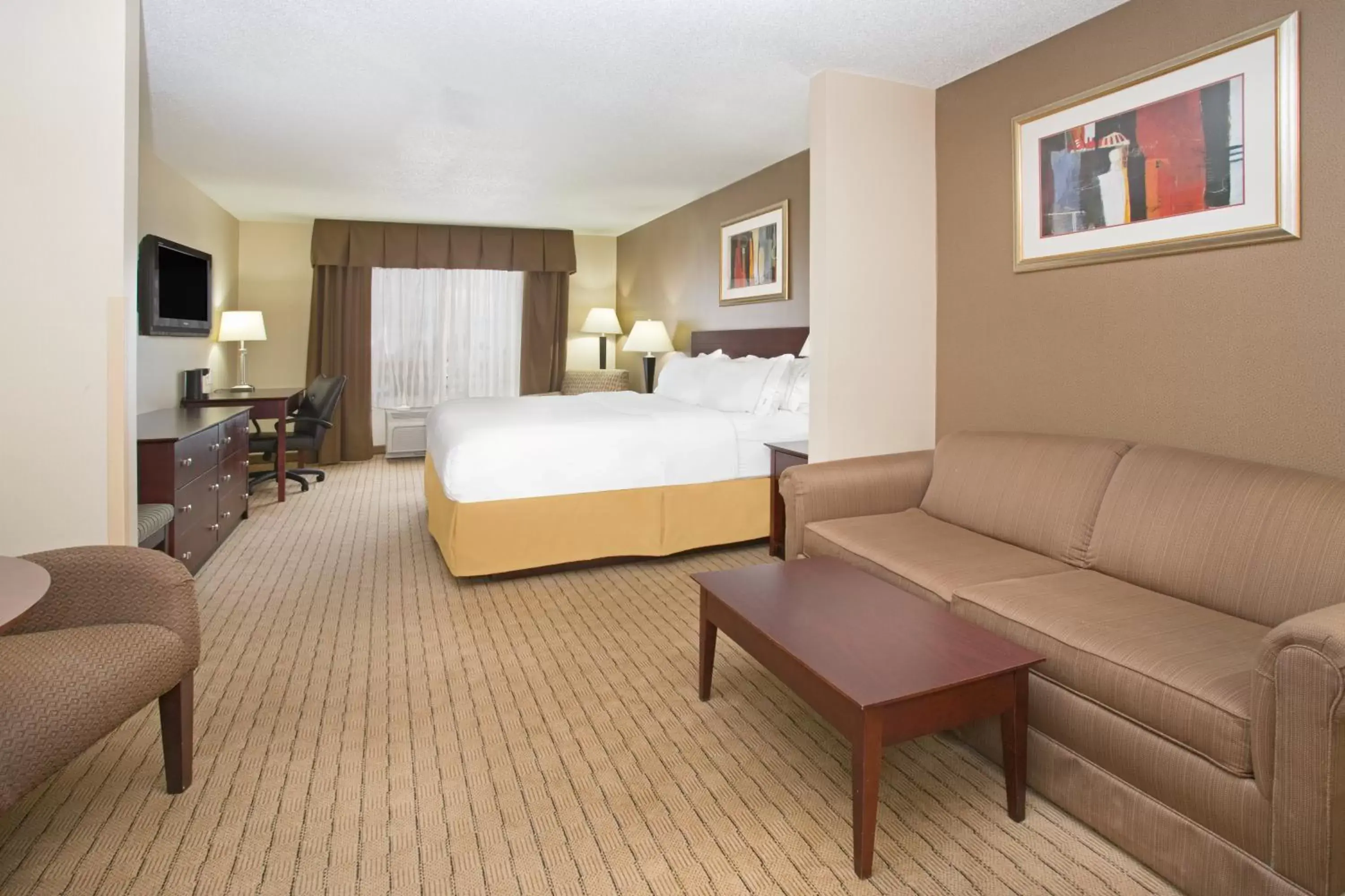 Photo of the whole room in Holiday Inn Express Hotel & Suites Minot South, an IHG Hotel