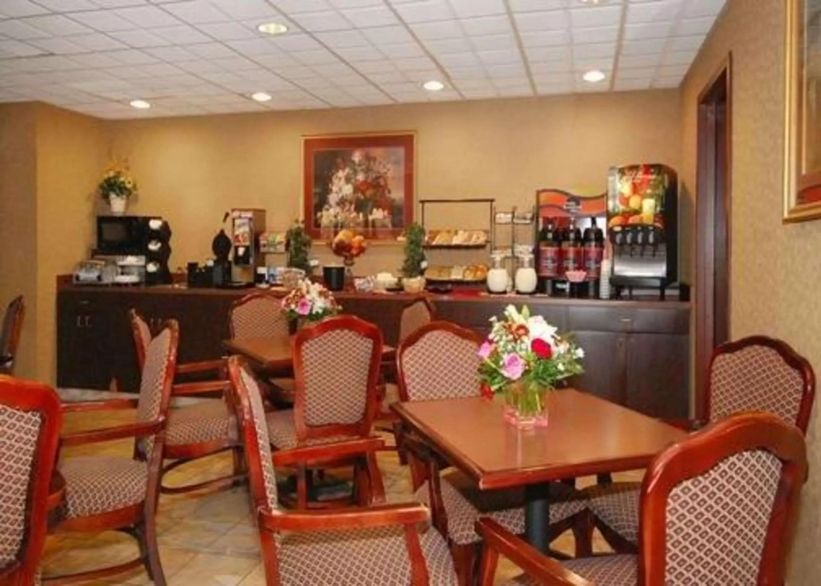 Restaurant/Places to Eat in Quality Inn & Suites Tarboro - Kingsboro