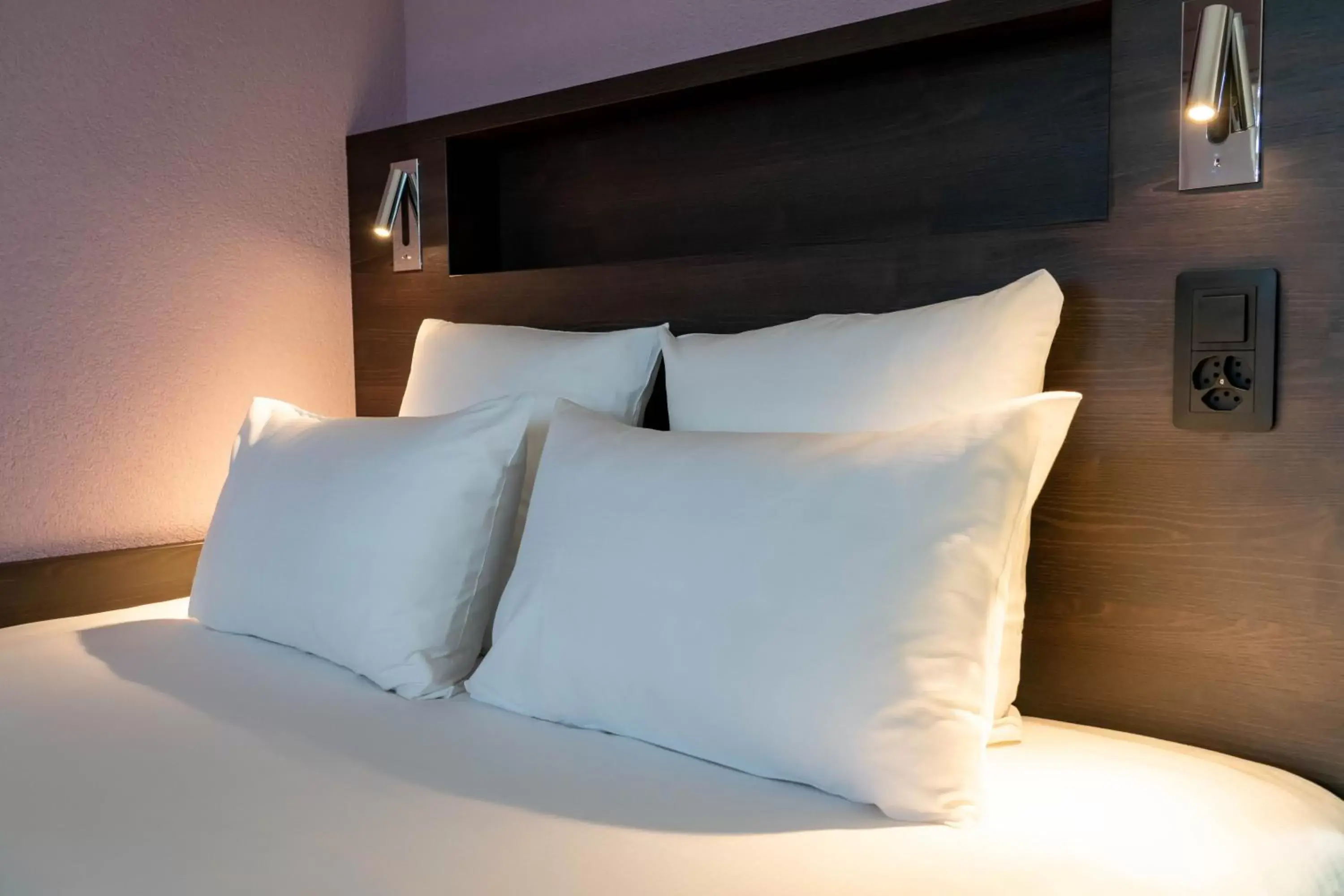 Bedroom, Bed in Nash Pratik Hotel Bedroom, Bed in Nash Pratik Hotel