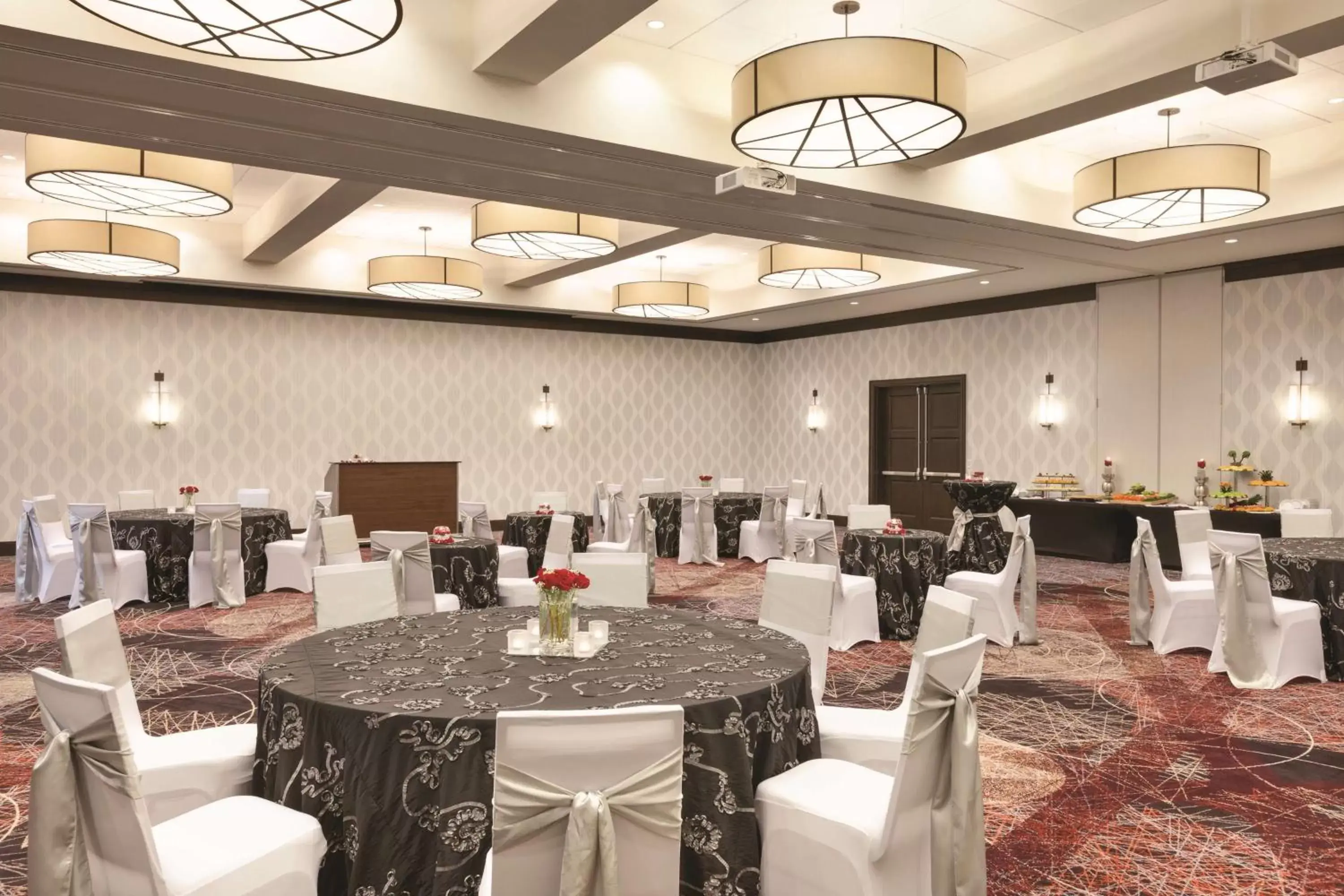 Meeting/conference room, Banquet Facilities in Embassy Suites Springfield