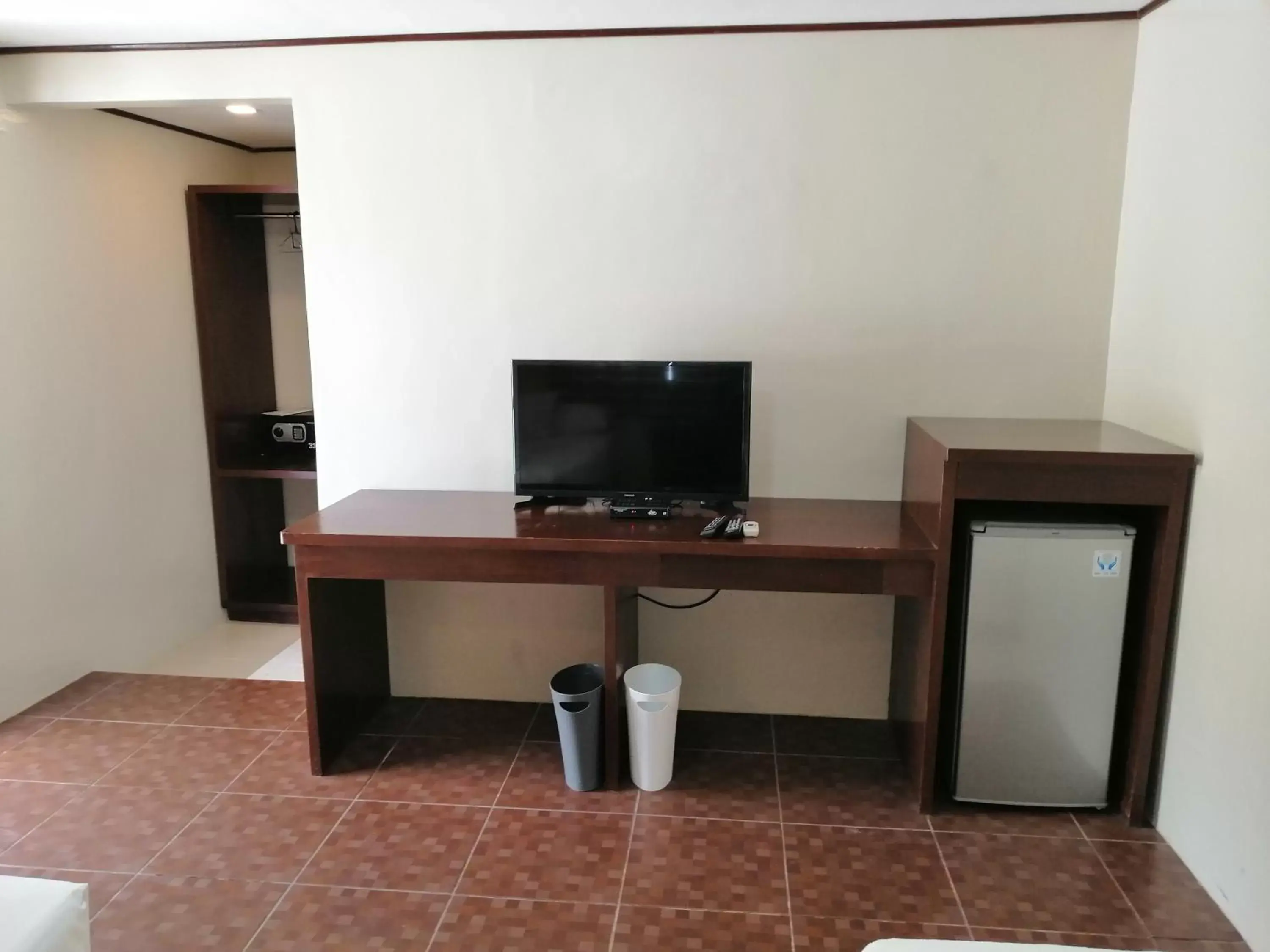 TV/Entertainment Center in Anika Island Resort