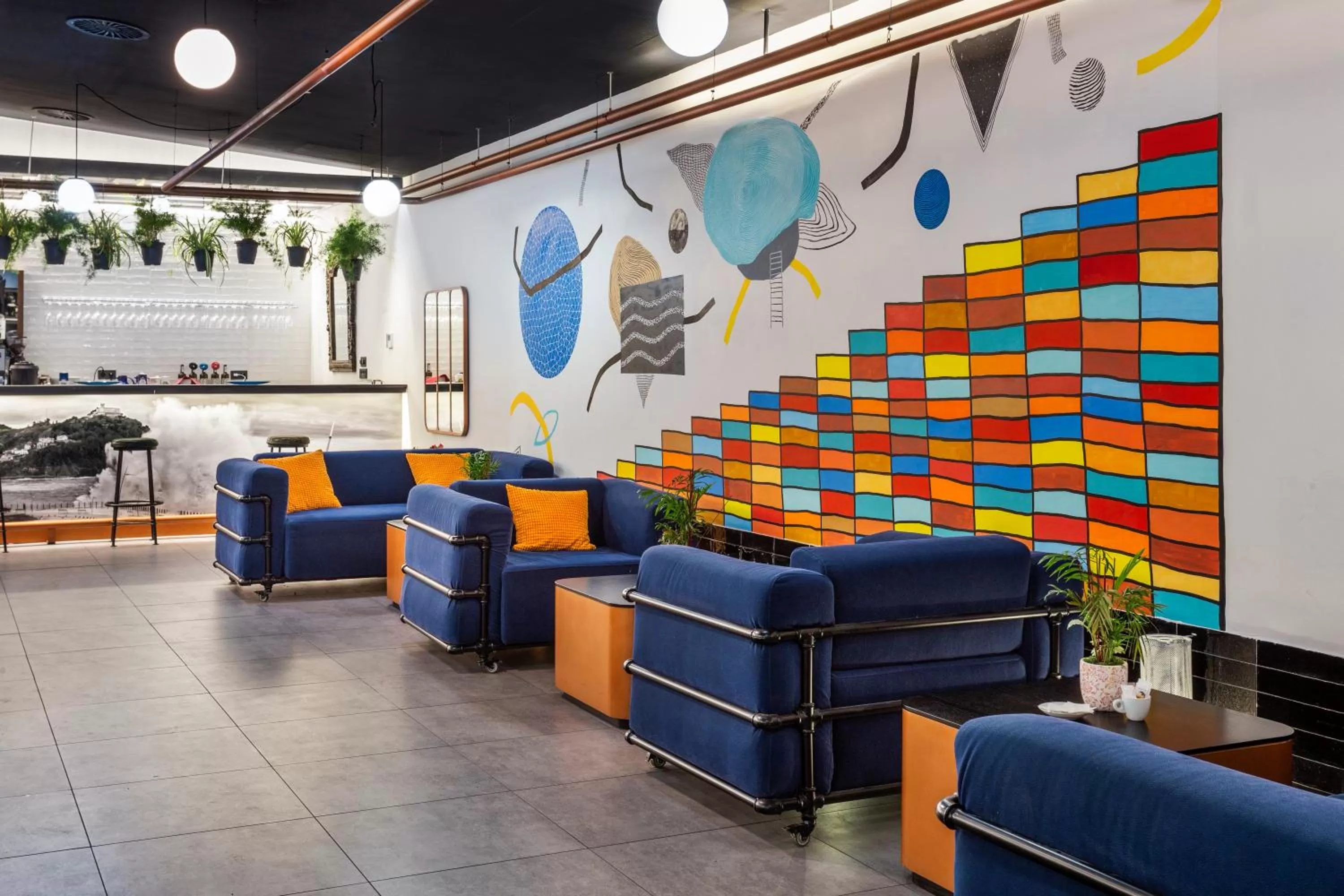 Lounge or bar in One Shot Tabakalera House