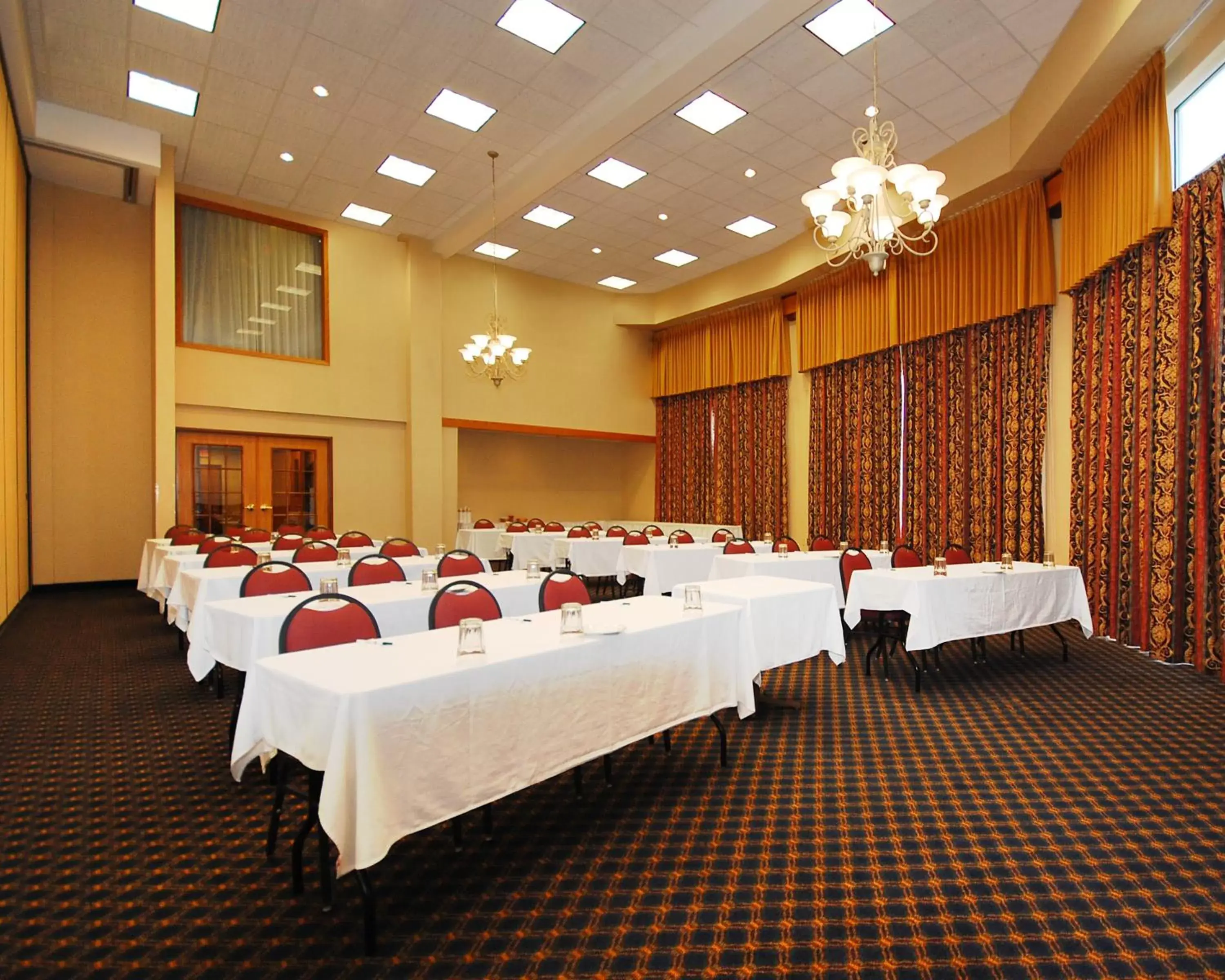 Meeting/conference room in Wyndham Garden Madison Fitchburg