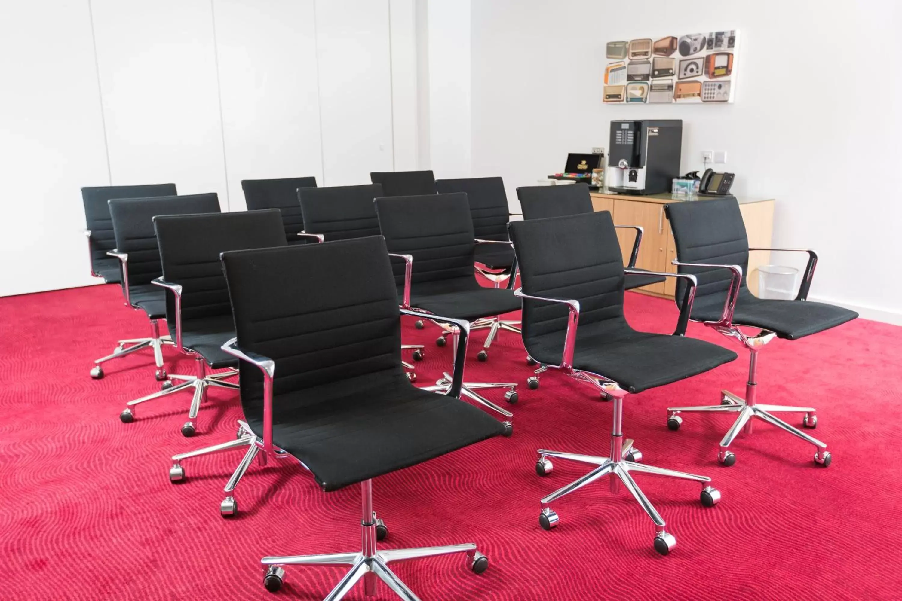 Meeting/conference room in Holiday Inn Manchester-Mediacityuk, an IHG Hotel