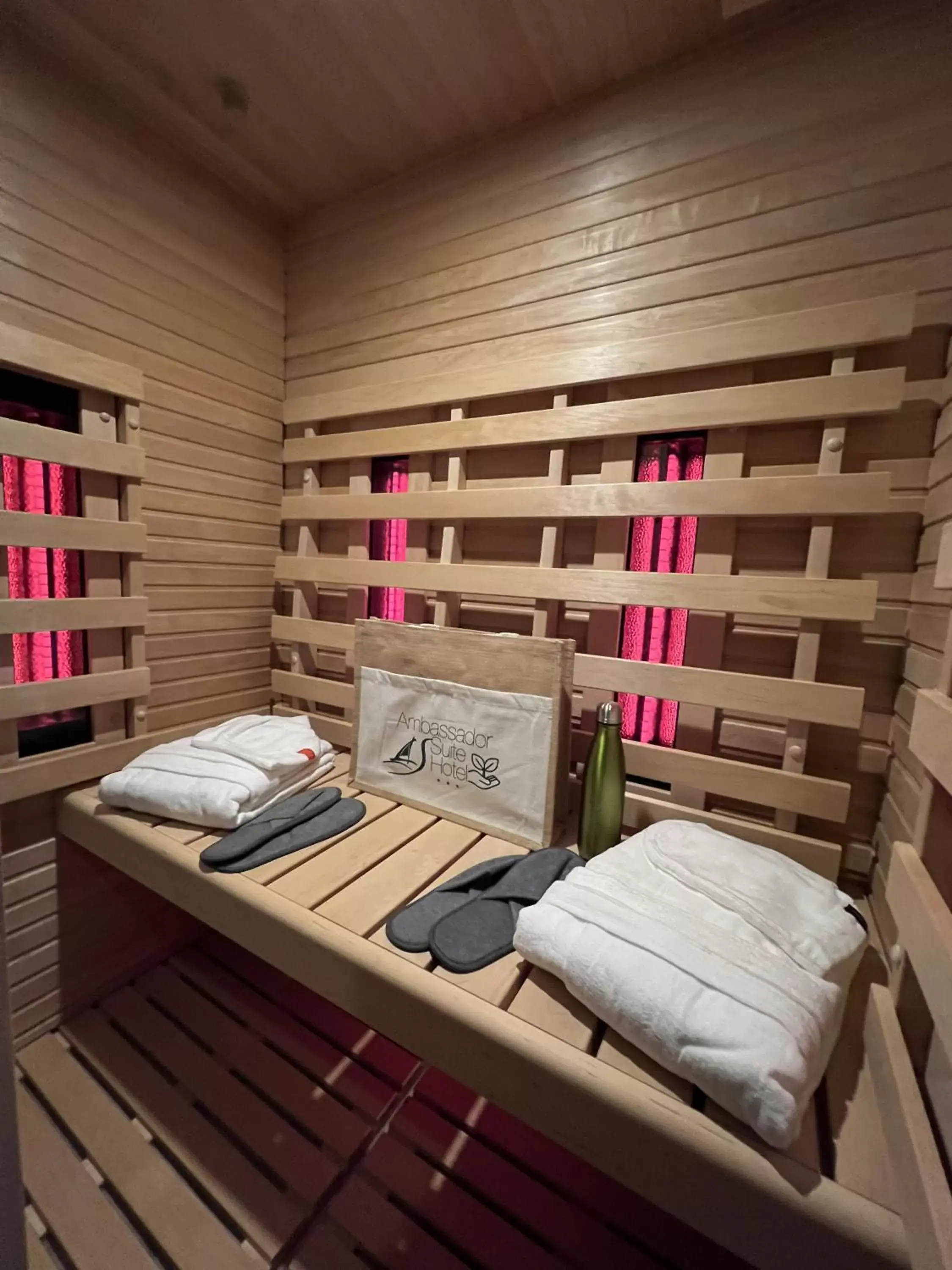 Sauna in Ambassador Suite Hotel