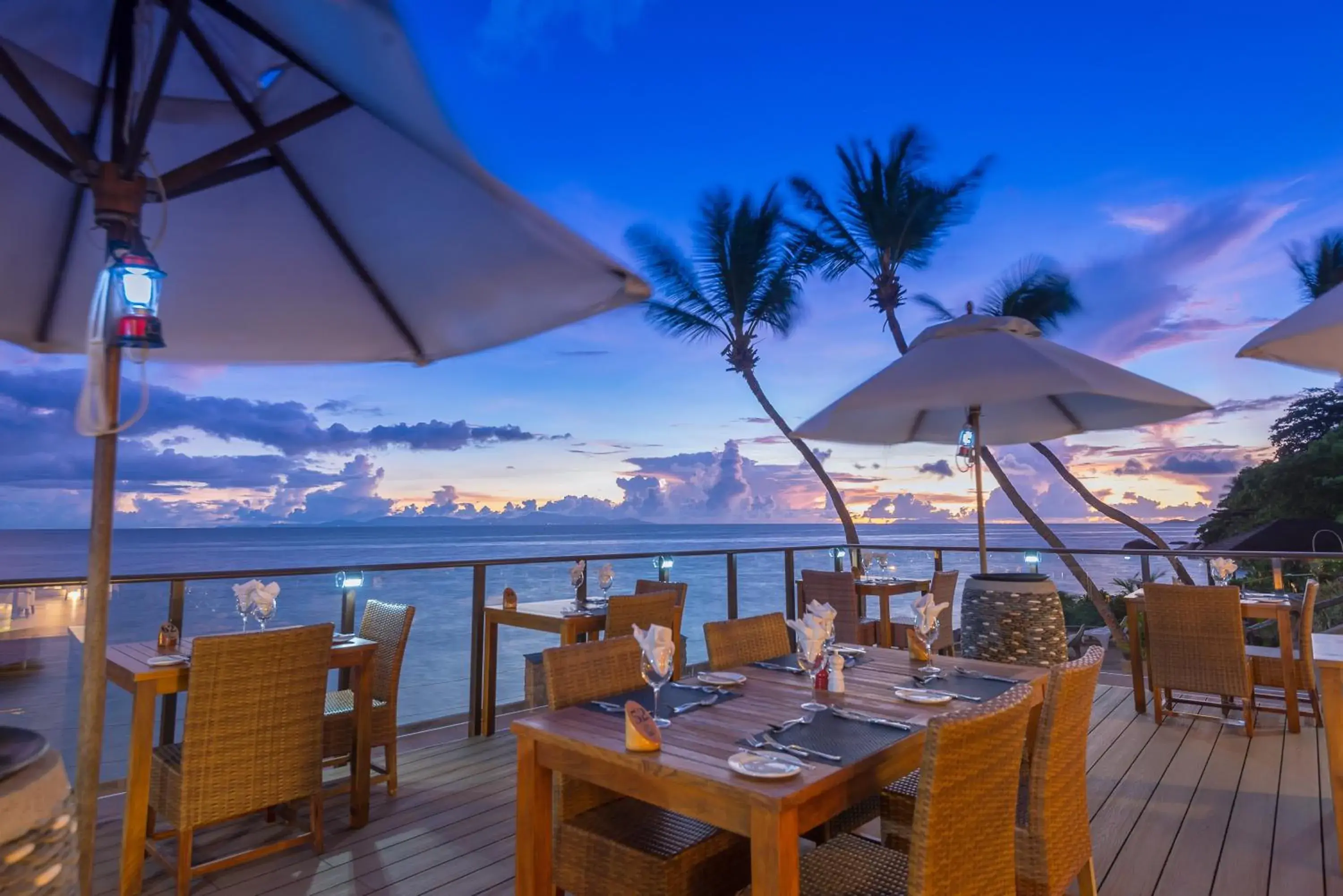 Restaurant/places to eat in Coco de Mer Hotel and Black Parrot Suites Restaurant/places to eat in Coco de Mer Hotel and Black Parrot Suites