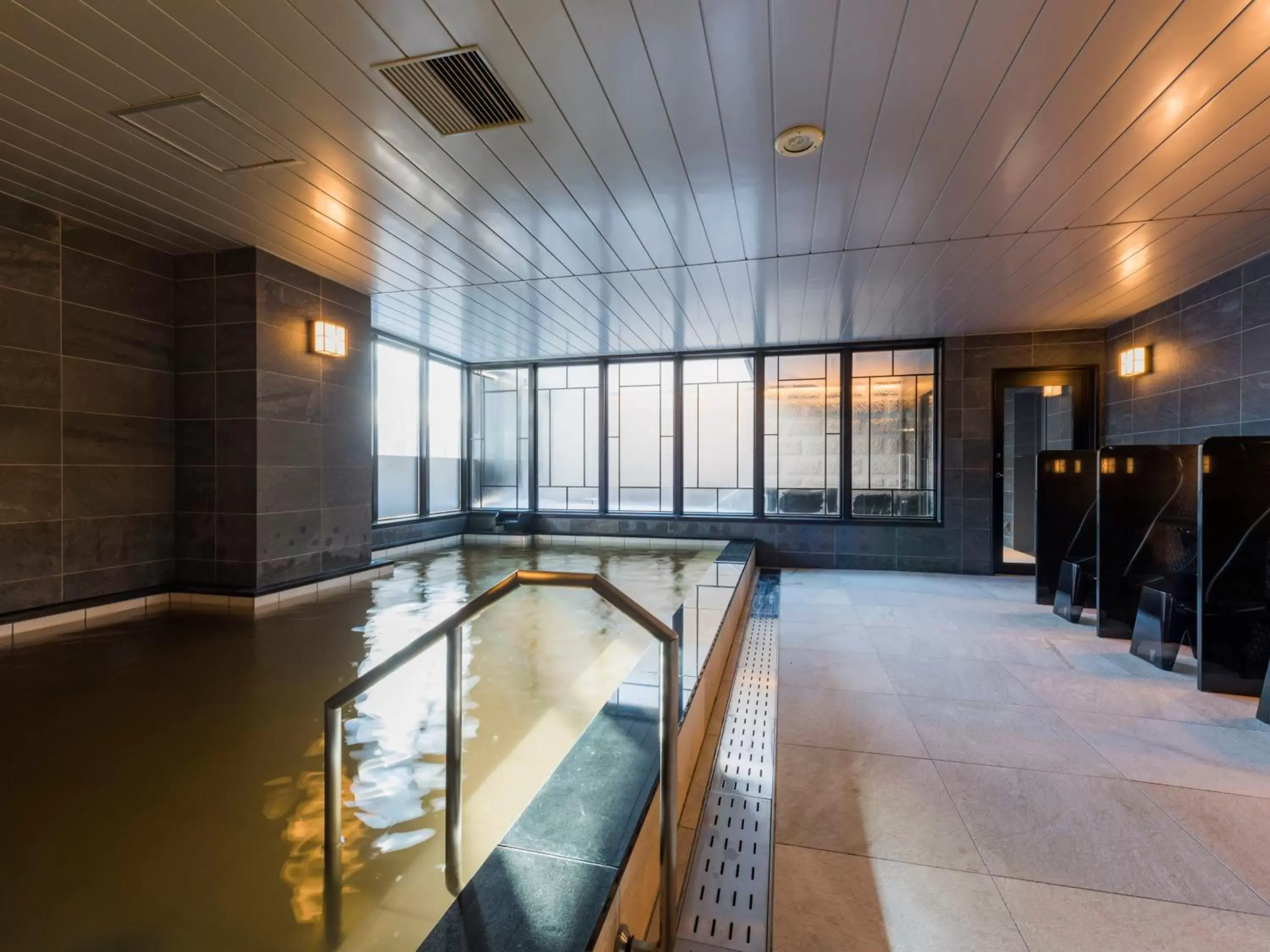 Hot Spring Bath, Swimming Pool in Hotel Sonia Otaru