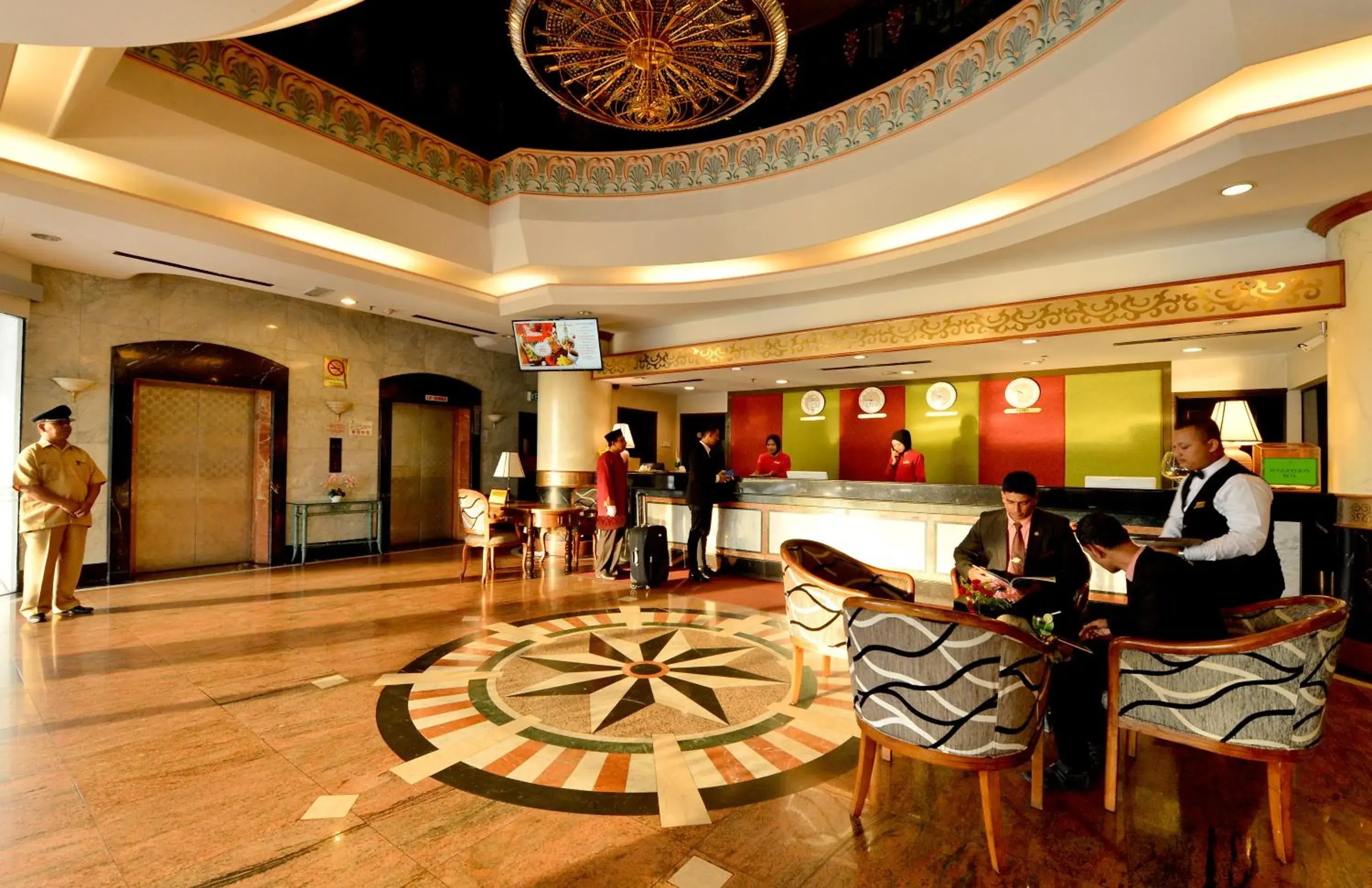 Lobby/Reception in Emerald Puteri Hotel