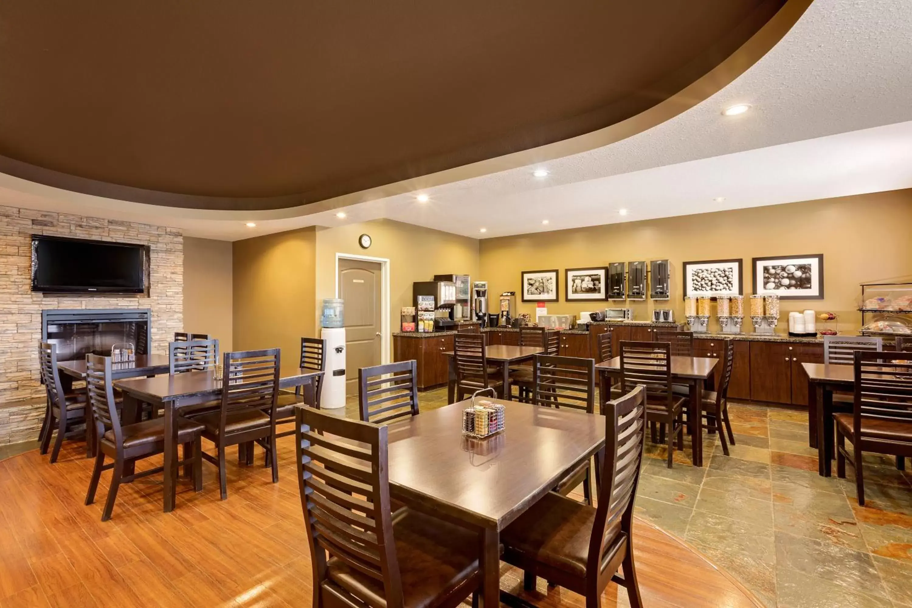 Continental breakfast, Restaurant/Places to Eat in Ramada by Wyndham Cold Lake