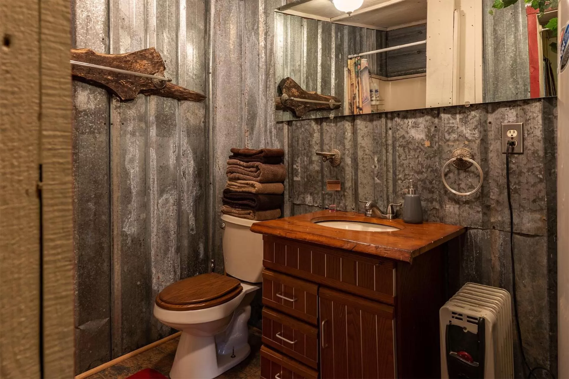 Bathroom in Talus Rock Retreat