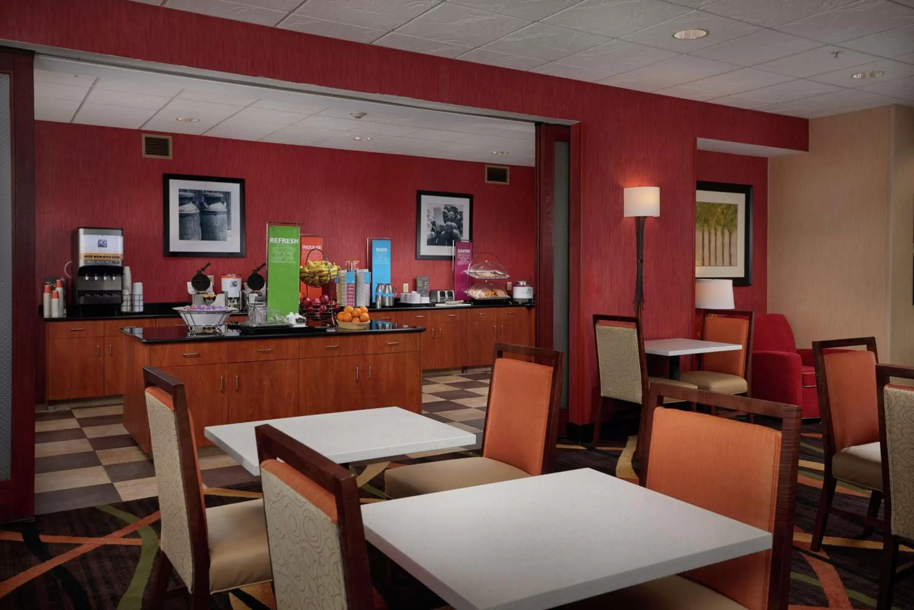 Dining area, Restaurant/Places to Eat in Hampton Inn Shrewsbury