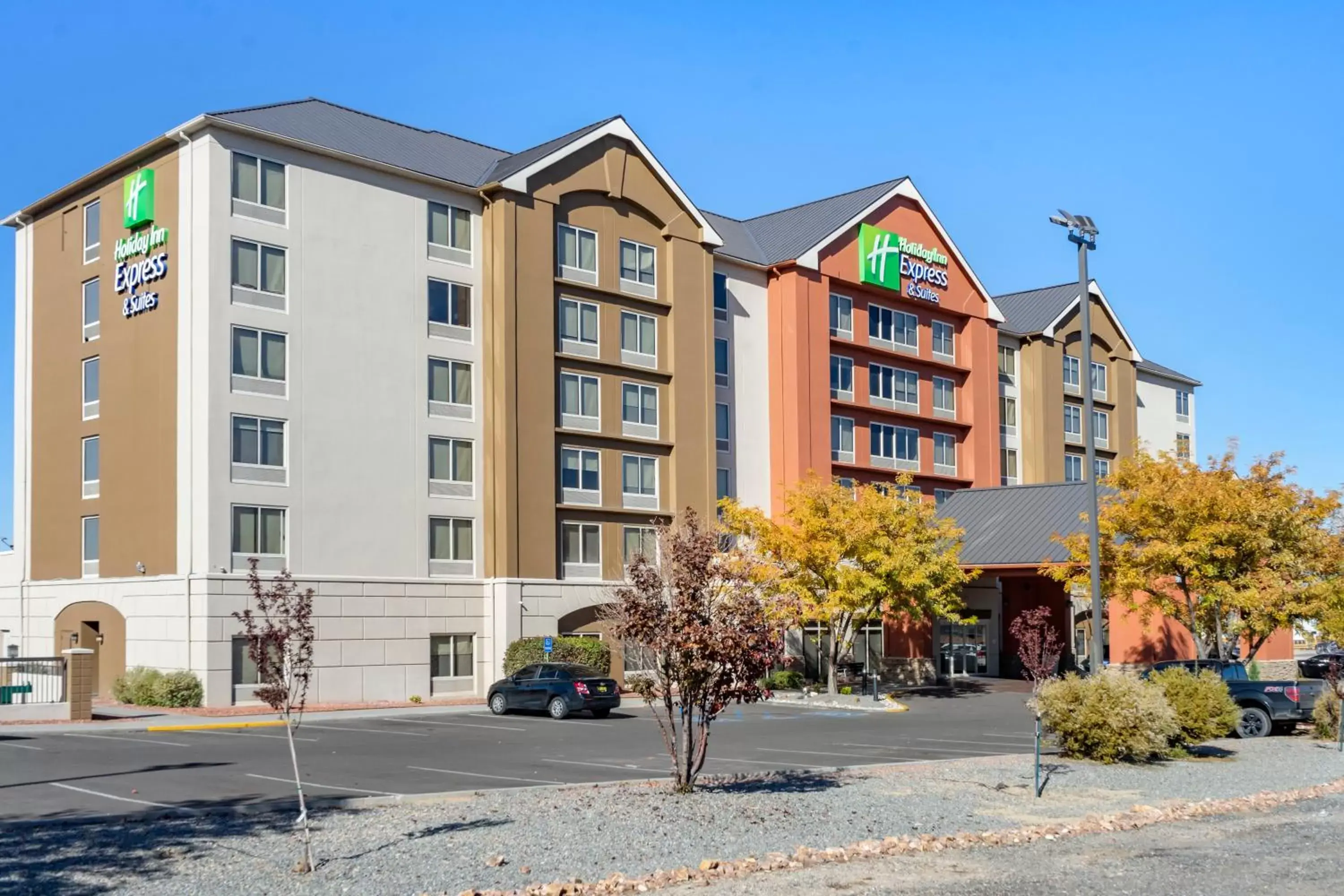 Property Building in Holiday Inn Express Hotel & Suites Albuquerque Midtown, an IHG Hotel