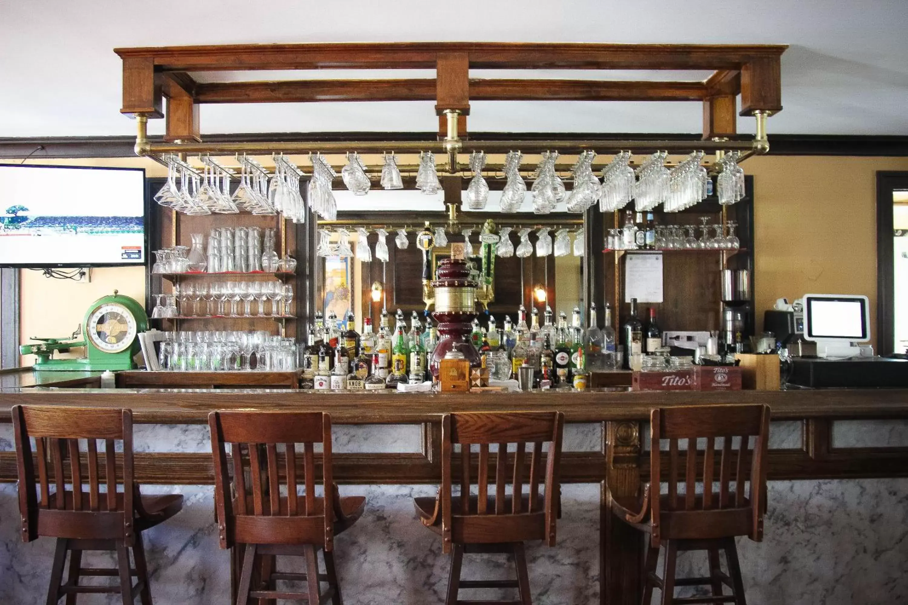 Lounge/Bar in The Lucerne Inn