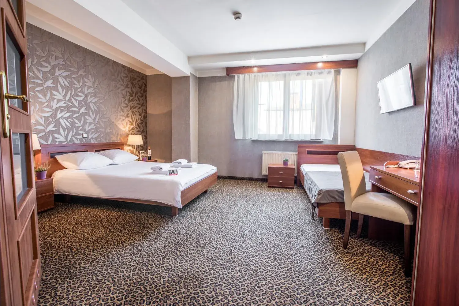 Bed in Hotel Diament Vacanza Katowice - Siemianowice