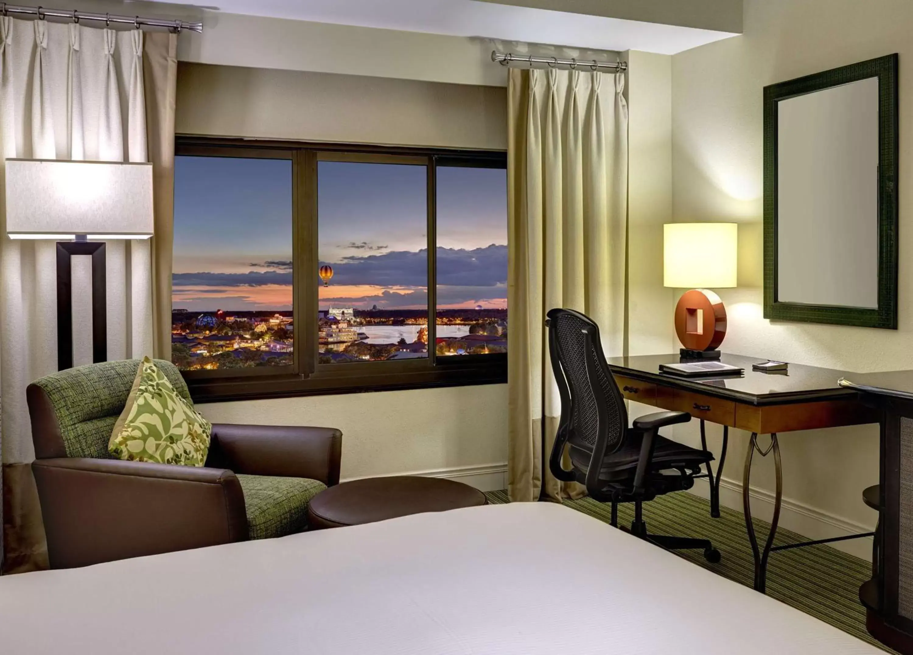 Bedroom in Hilton Orlando Lake Buena Vista - Disney Springs™ Area