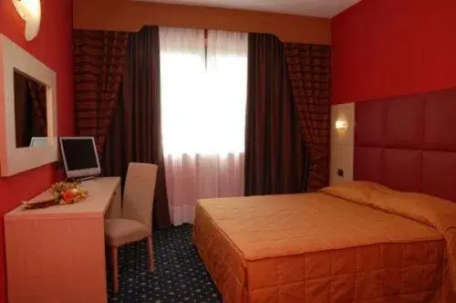 Photo of the whole room, Bed in Hotel Panorama