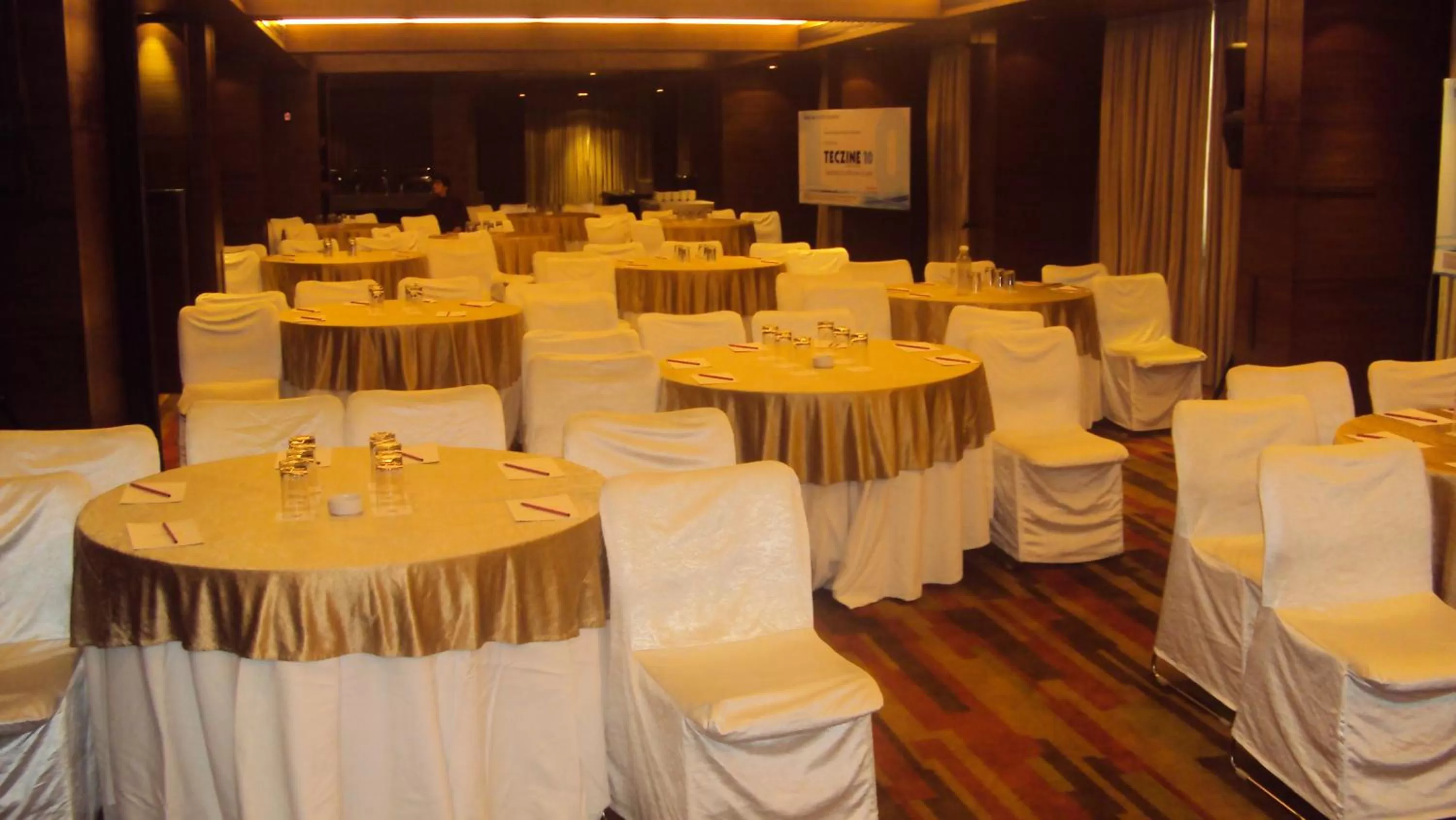 Banquet/Function facilities in Four Points by Sheraton Ahmedabad