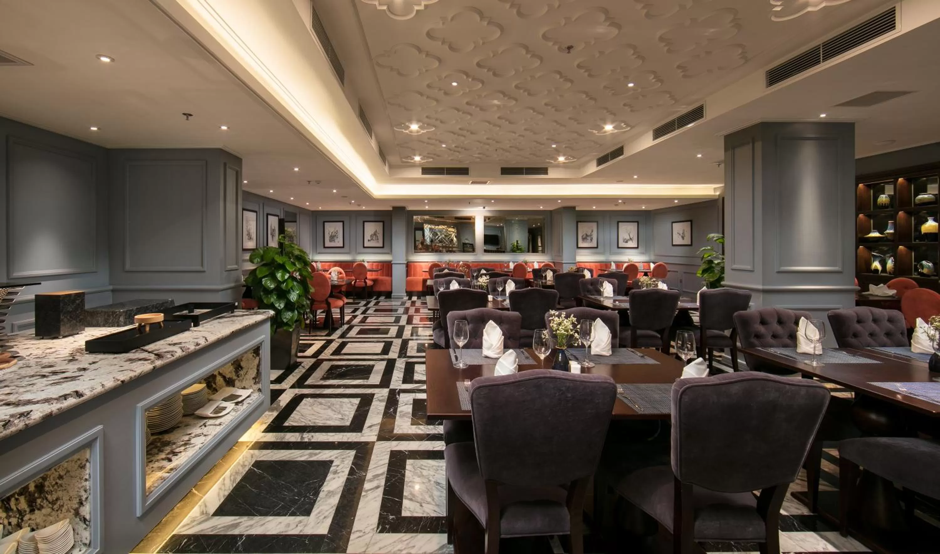 Restaurant/places to eat in Anatole Hotel Hanoi