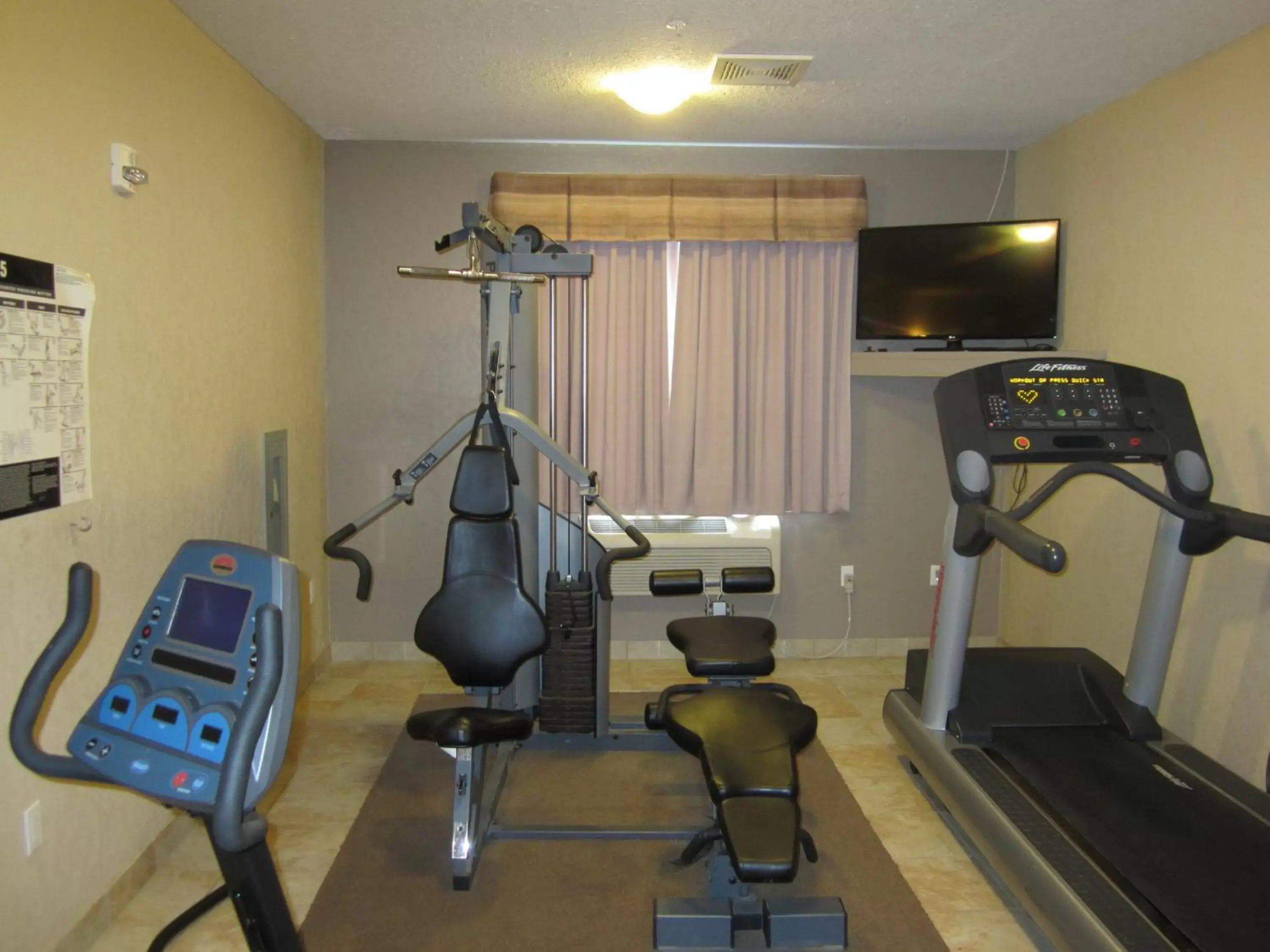 Fitness centre/facilities, Fitness Center/Facilities in Lakeview Inns & Suites - Fort Nelson