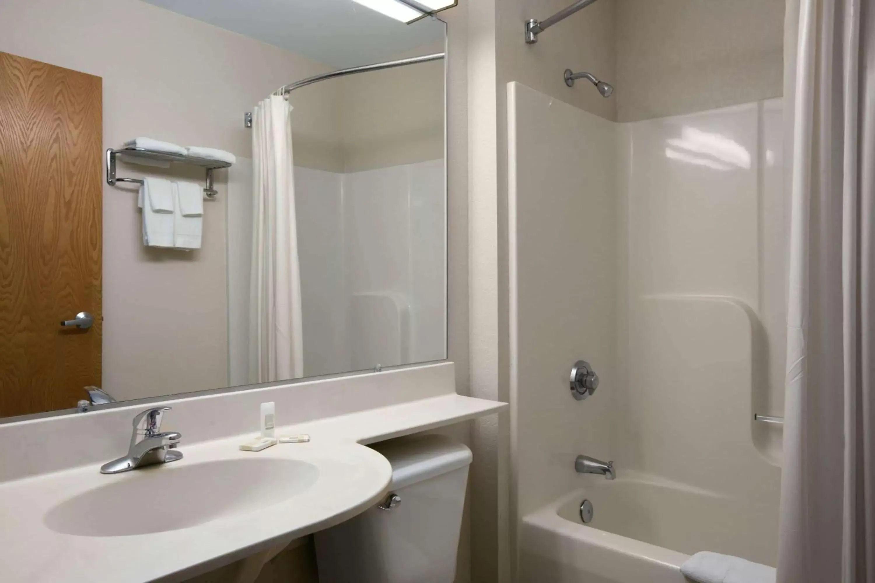 Photo of the whole room, Bathroom in Microtel Inn by Wyndham Champaign