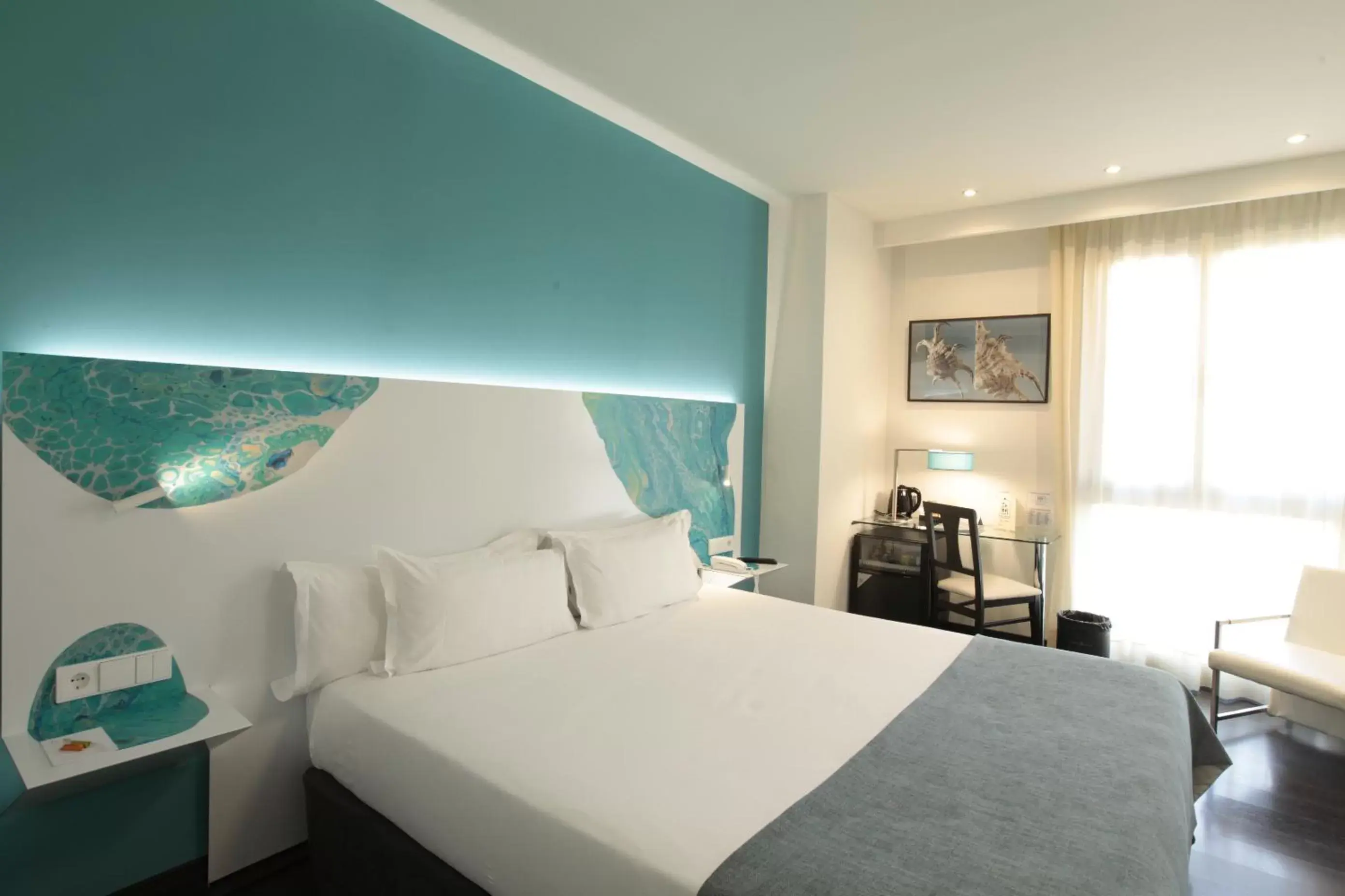 Bed in Hotel Concordia Barcelona