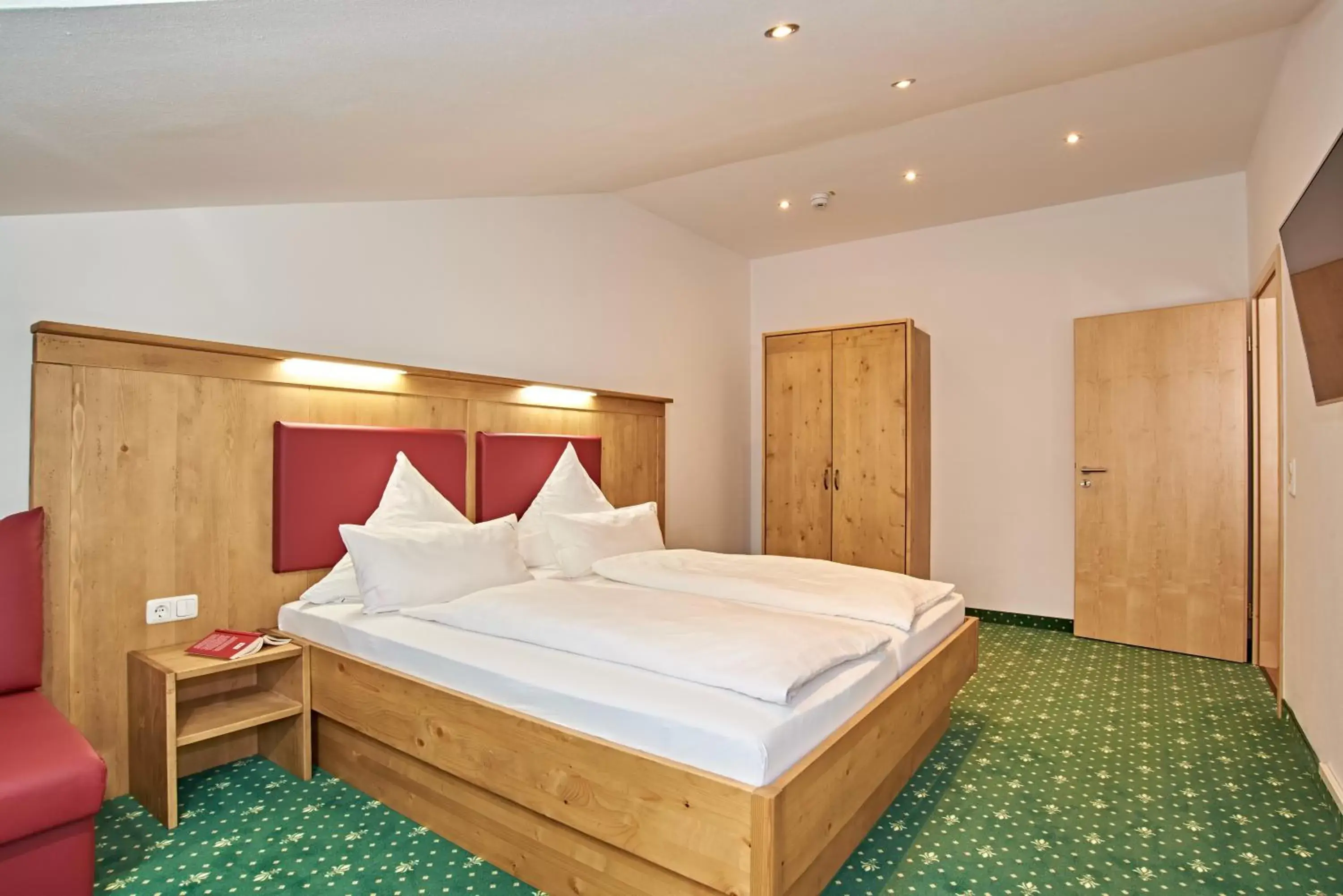 Bed in Hotel Grünberger superior