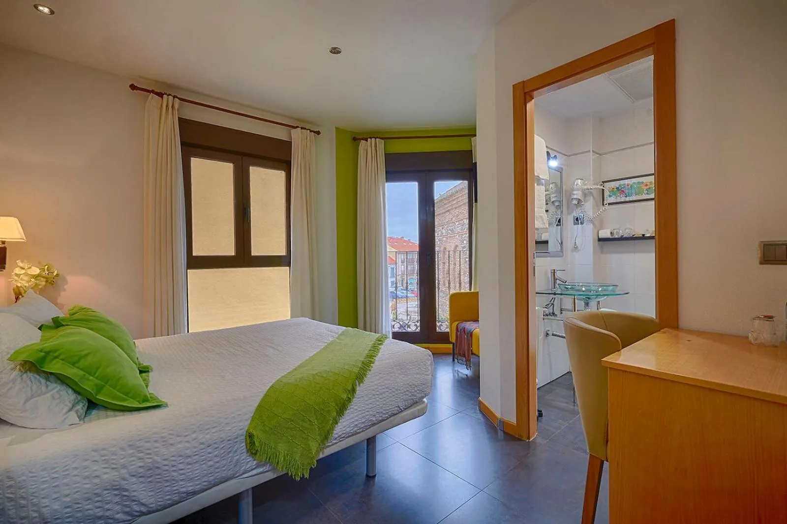 Bed in Hotel Real de Illescas