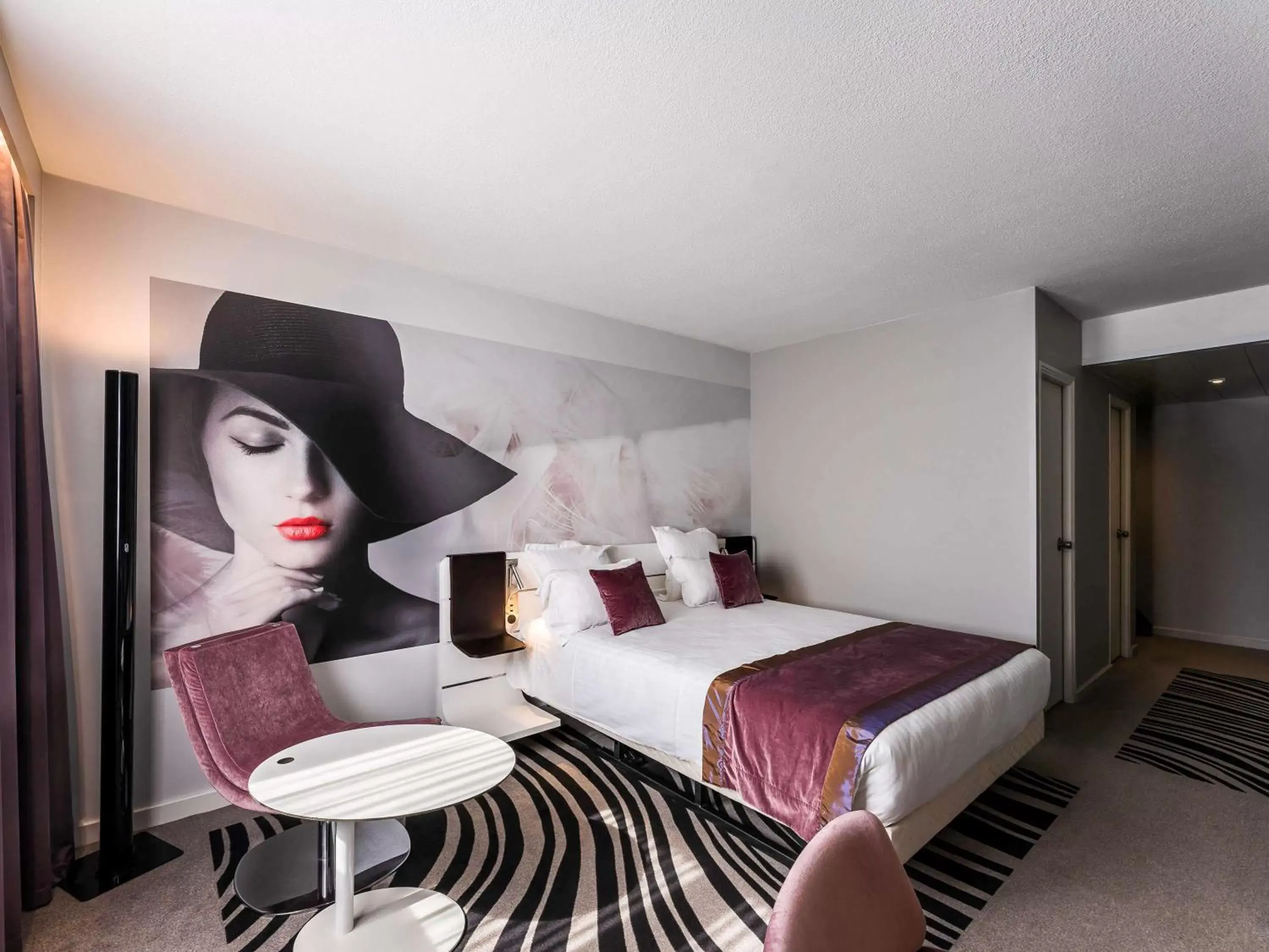 Photo of the whole room, Bed in Novotel Orléans Saint Jean de Braye