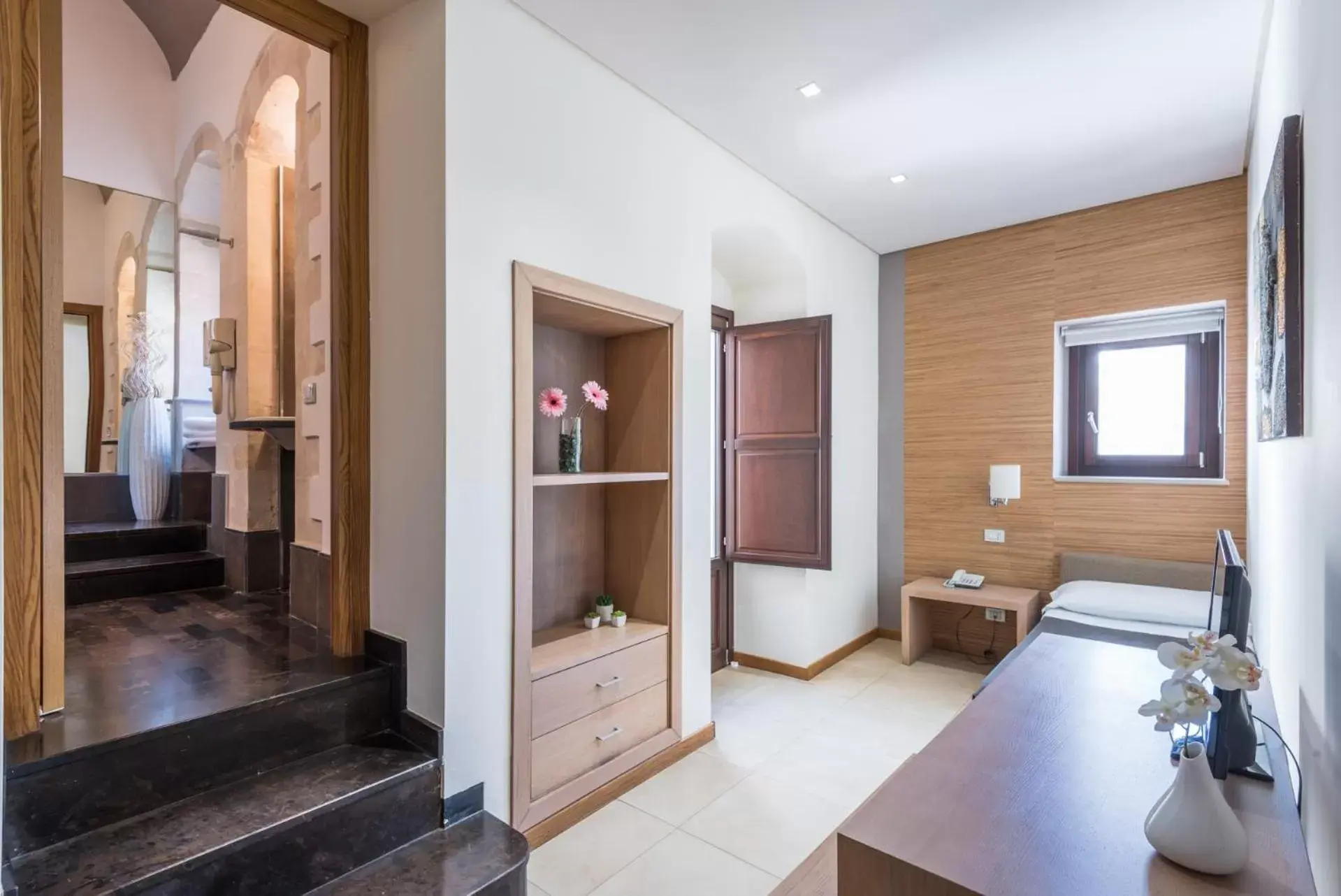 Bedroom, Seating Area in Hotel Vittorio Veneto