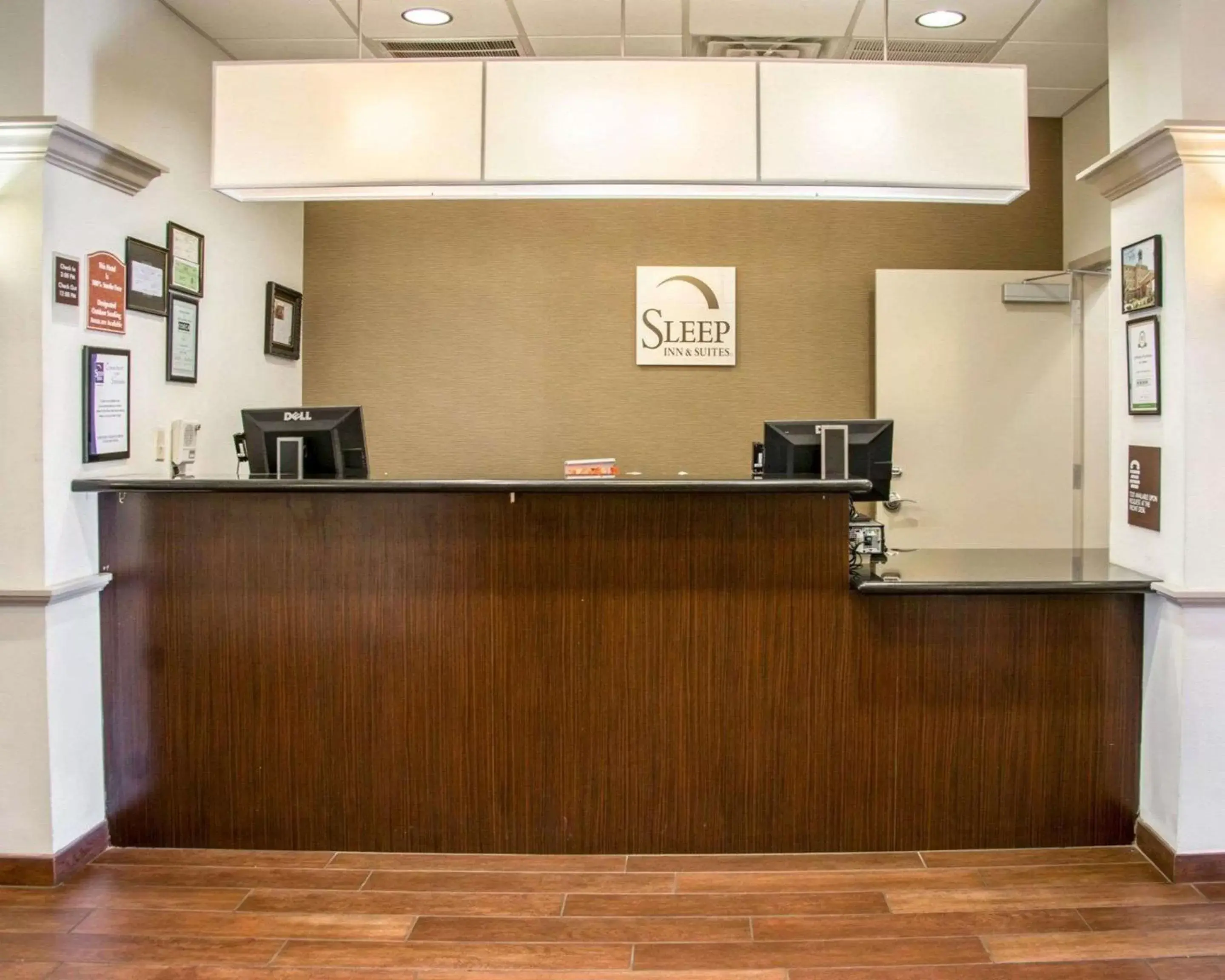 Lobby or reception, Lobby/Reception in Sleep Inn and Suites near Mall & Medical Center