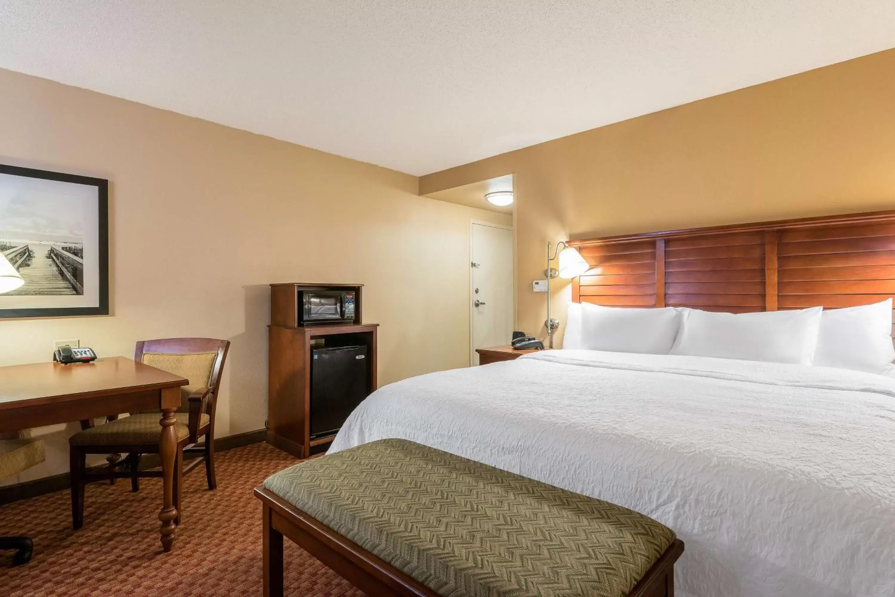 Bed in Hampton Inn By Hilton & Suites Florence-North/I-95