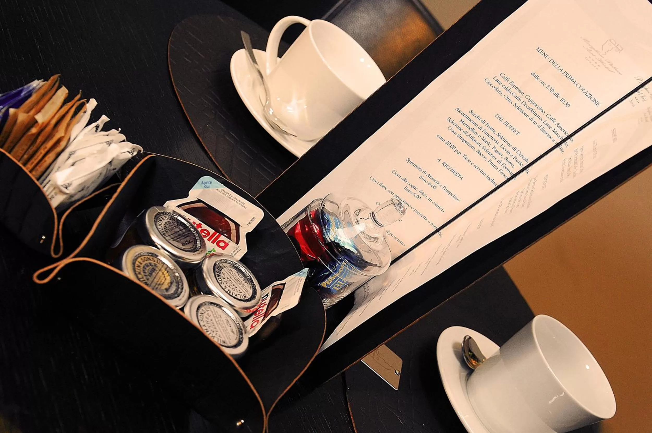 Coffee/tea facilities in Borghese Palace Art Hotel