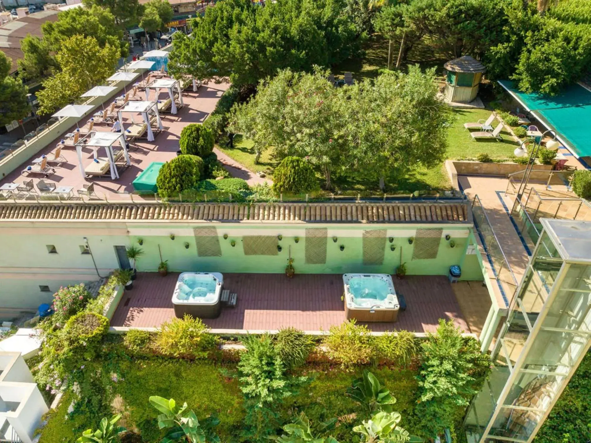 Property building, Bird's-eye View in Hotel Agua Beach