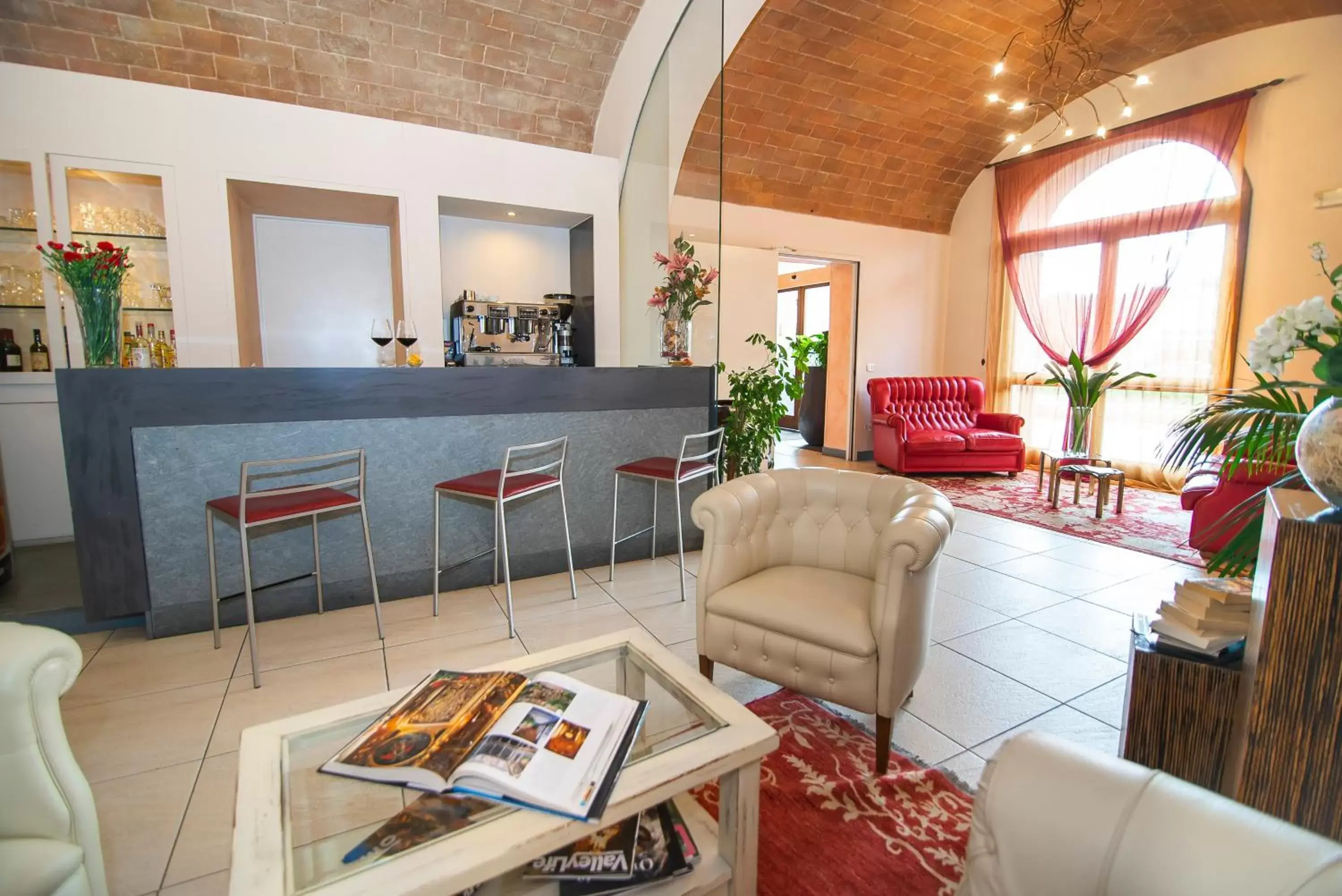 Living room, Lounge/Bar in Hotel La Colonna
