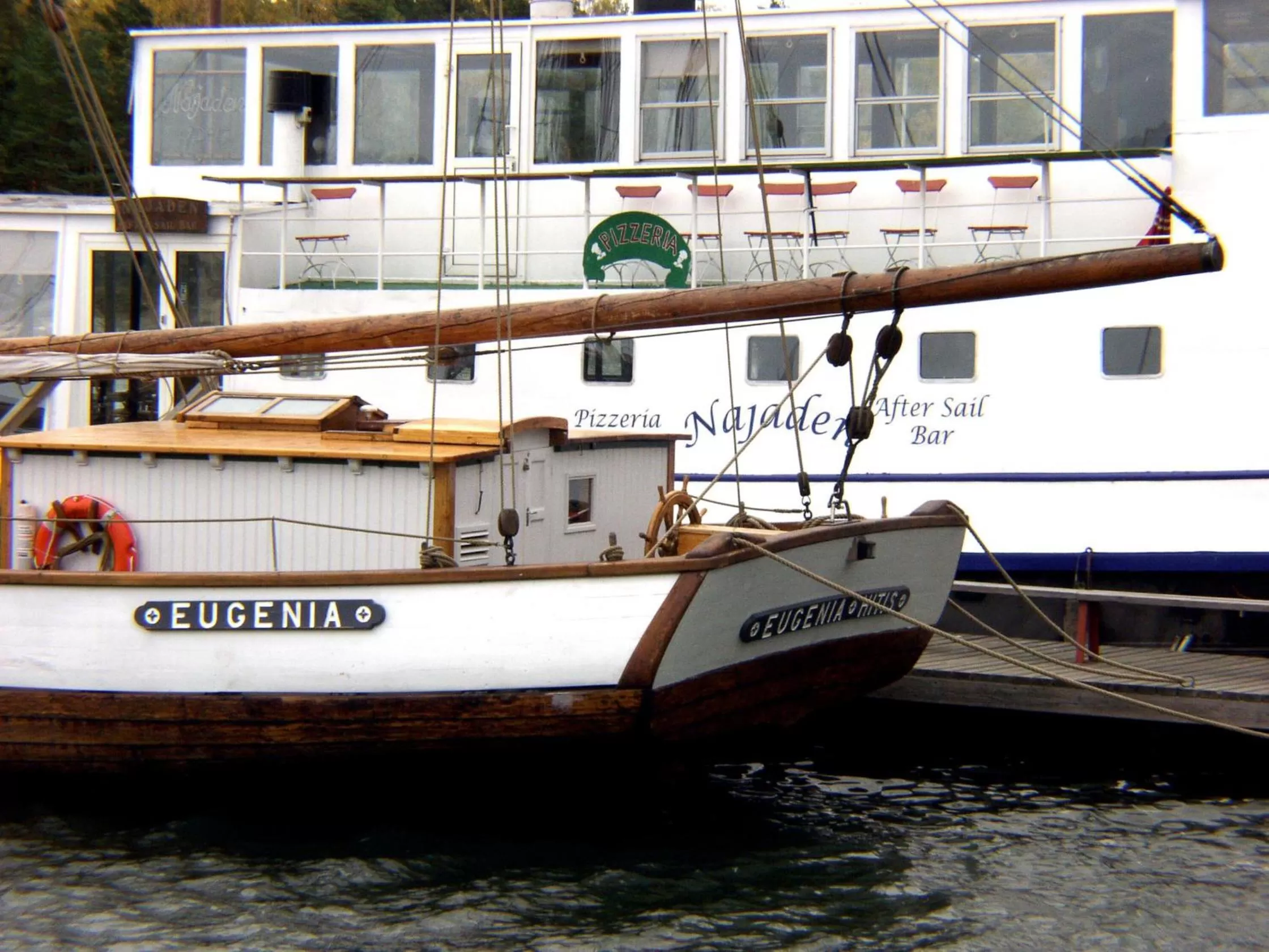 Area and facilities in Hotel & Cafe Lanterna