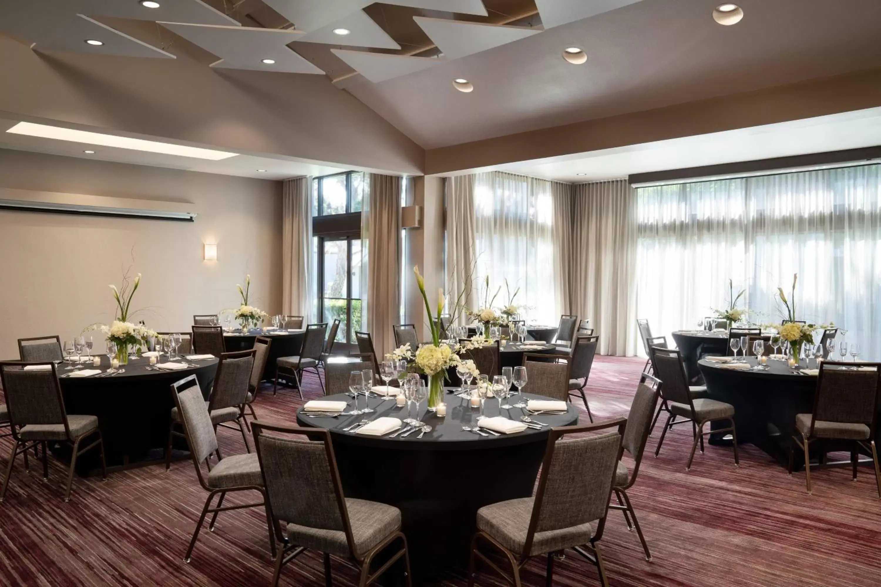 Banquet/Function facilities, Restaurant/Places to Eat in Courtyard by Marriott San Francisco Airport