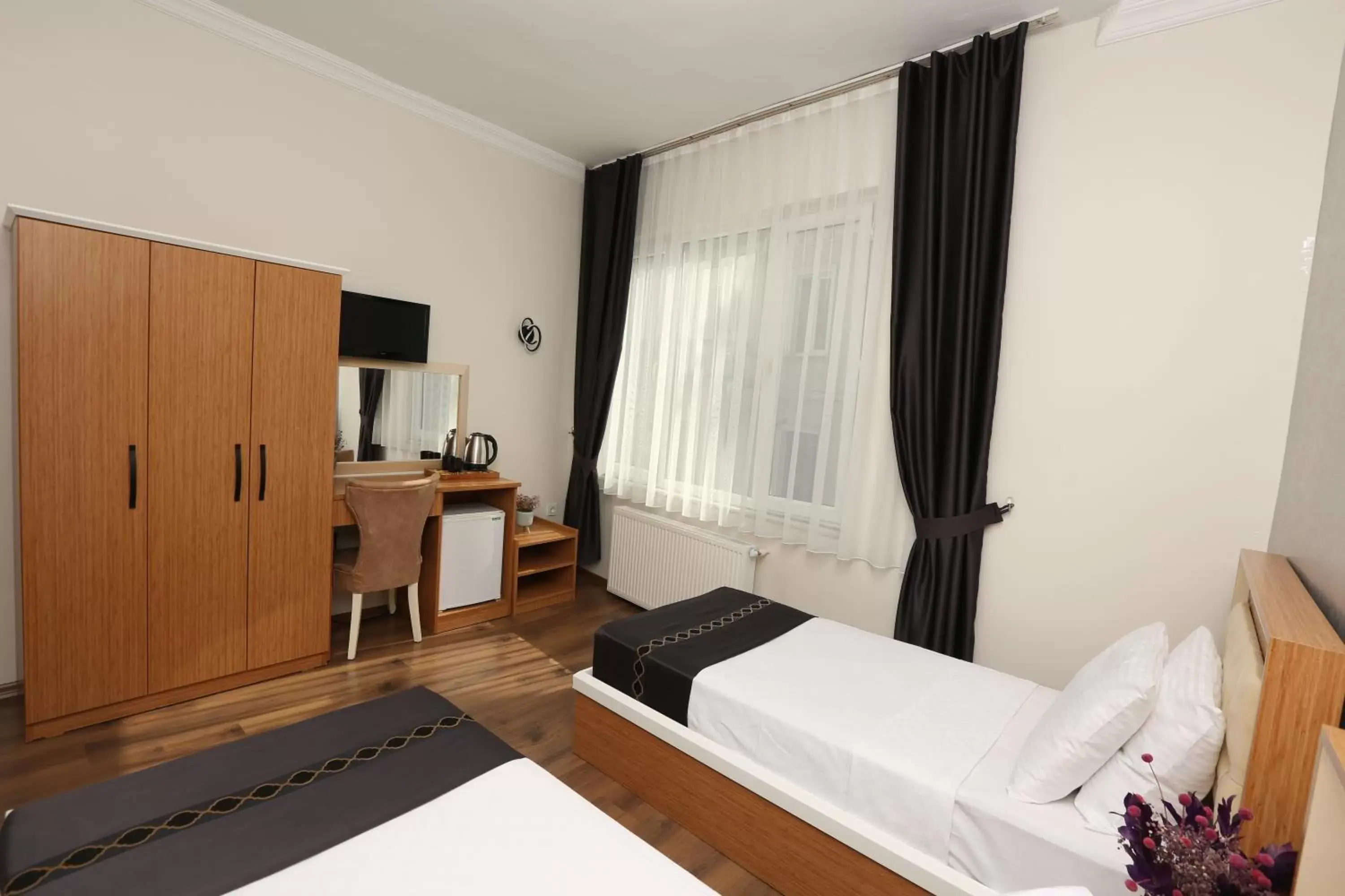 Standard Twin Room in Perazre Hotel Standard Twin Room in Perazre Hotel