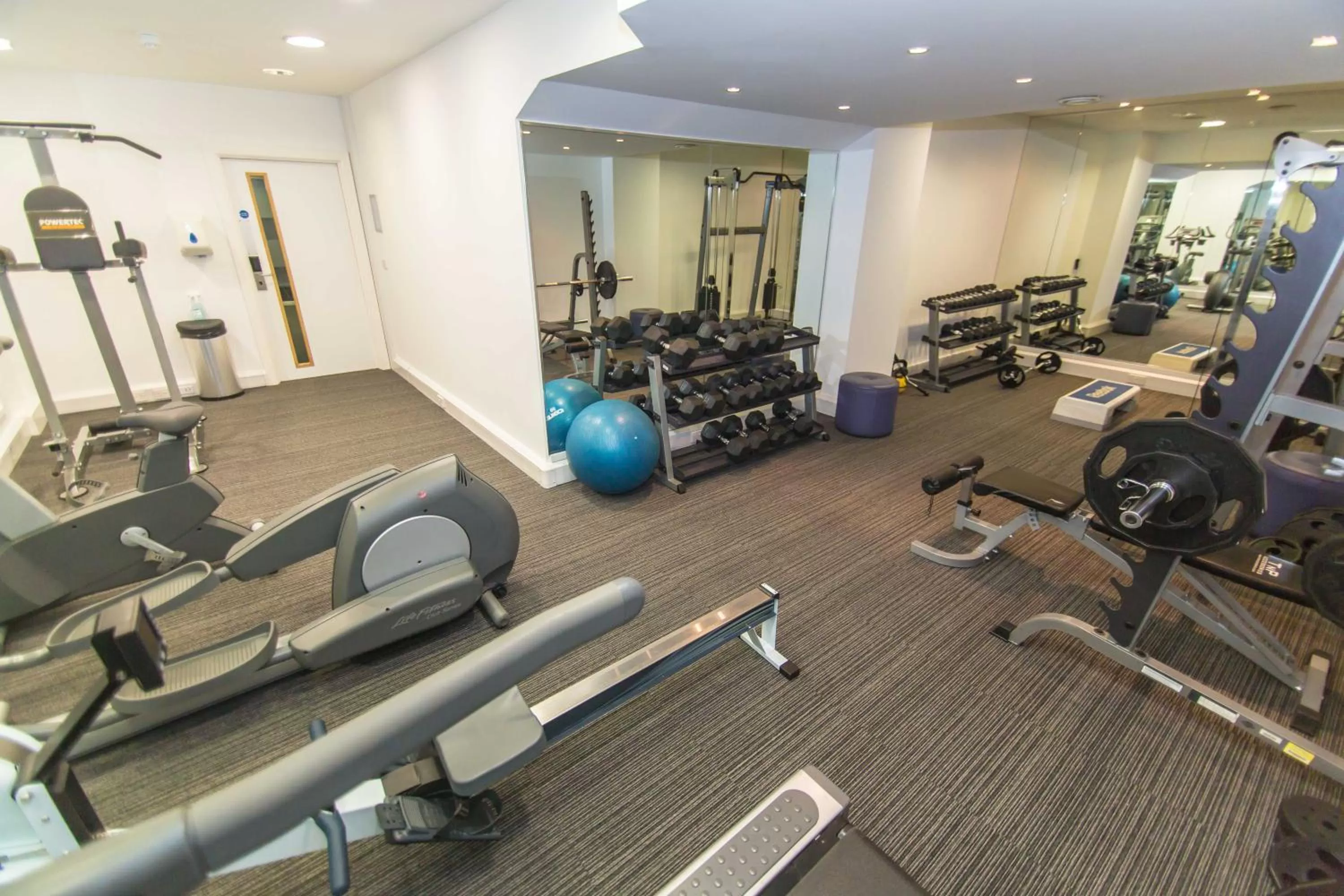 Fitness centre/facilities in Church Street by Supercity Aparthotels