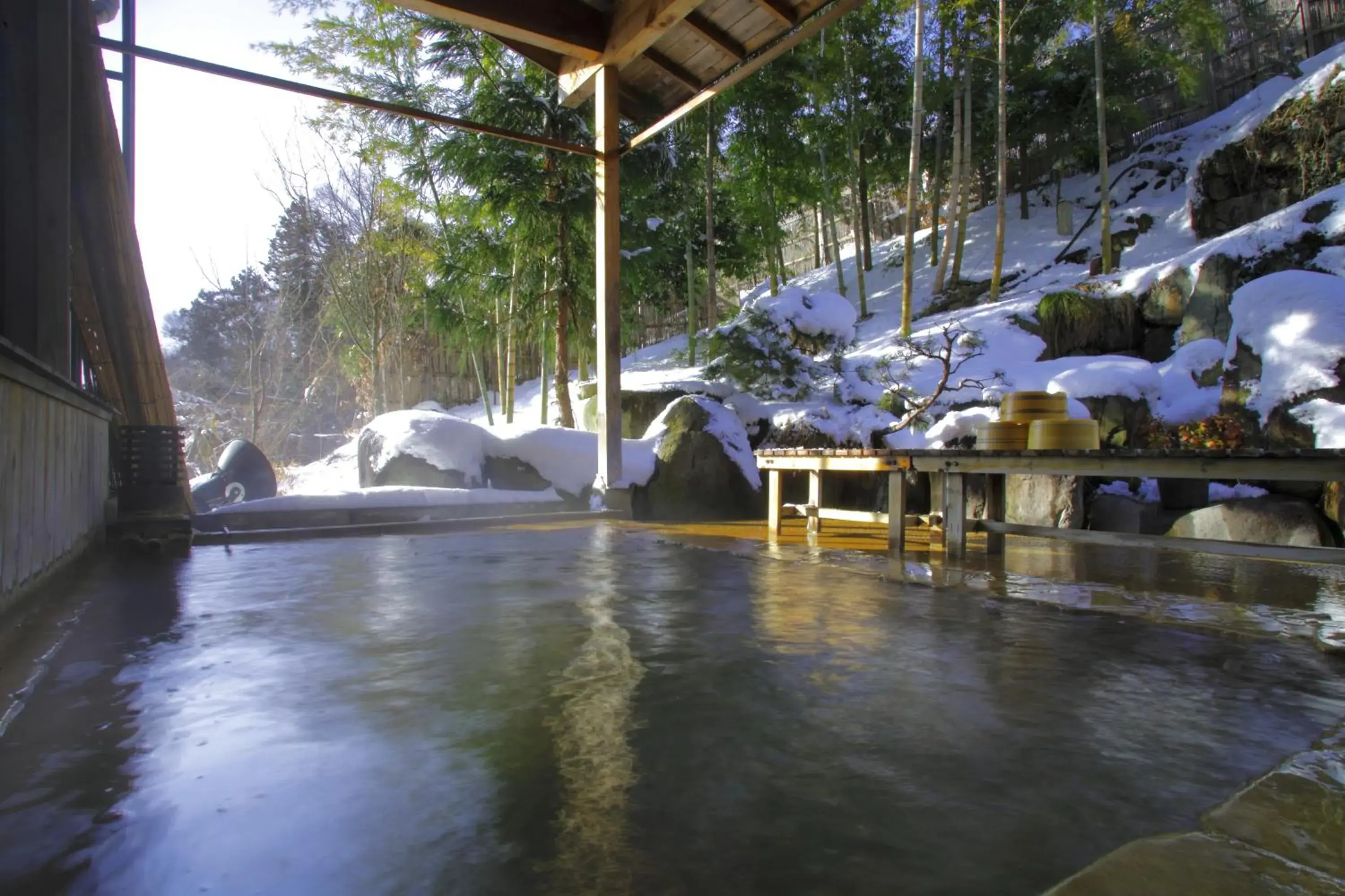 Hot Spring Bath in Shibu Onsen Sakaeya