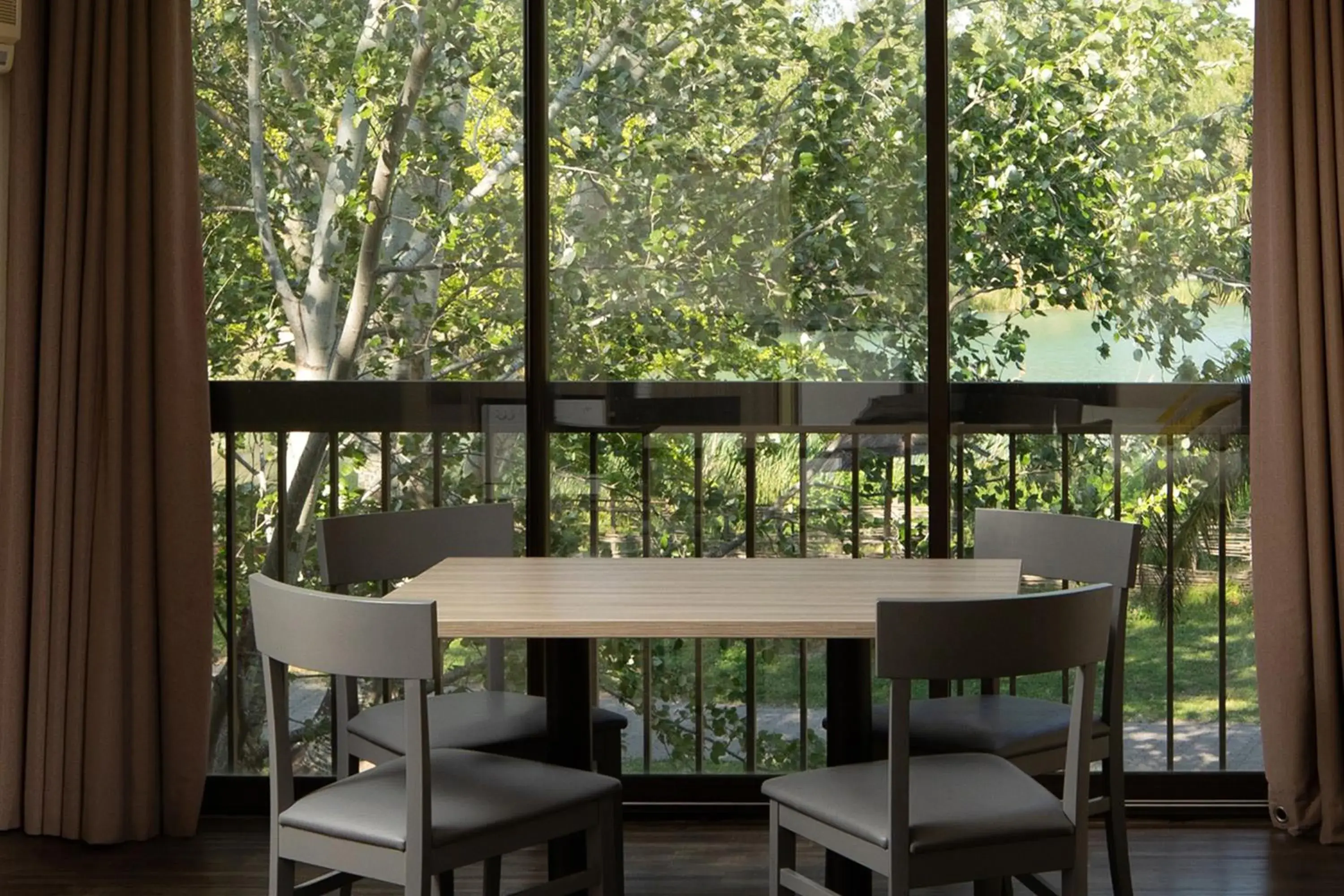 Dining area in SOWELL Family Les Amandiers