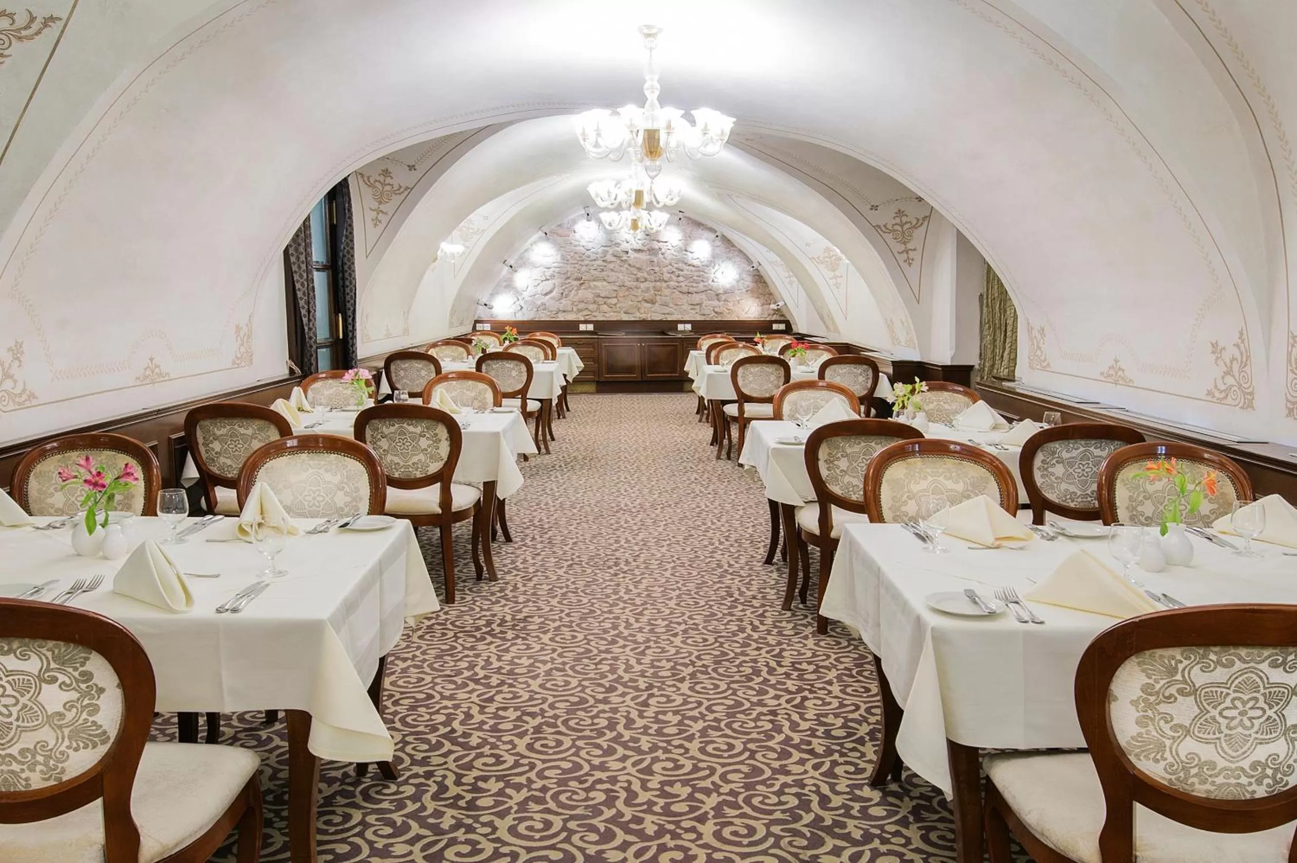 Restaurant/places to eat in Arcadia Boutique Hotel