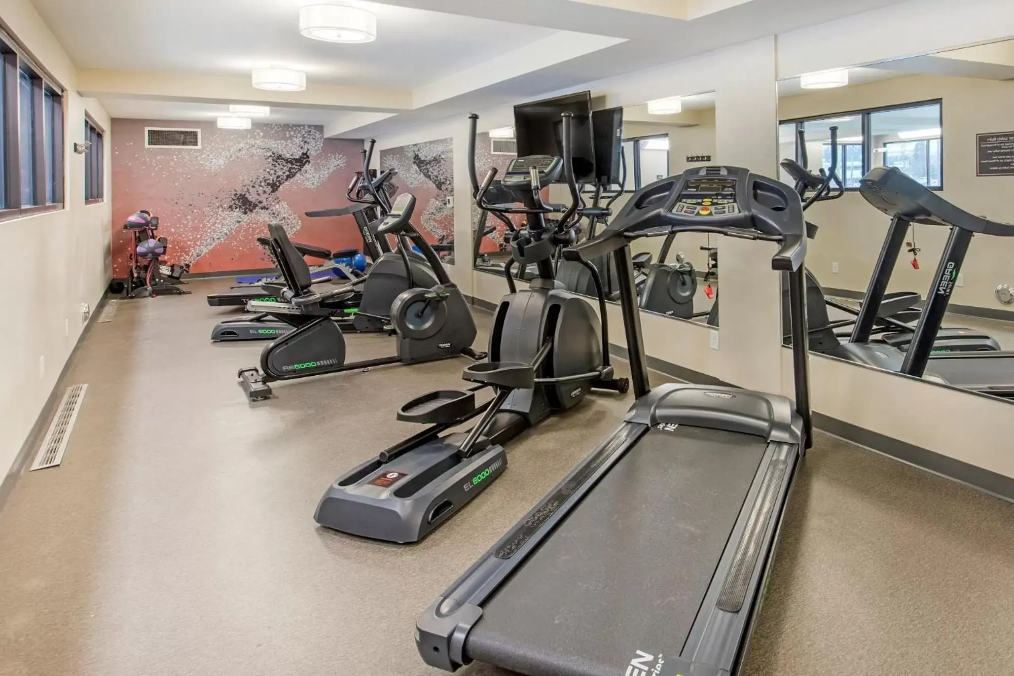 Fitness centre/facilities, Fitness Center/Facilities in Country Inn & Suites by Radisson, Grandville-Grand Rapids West, MI