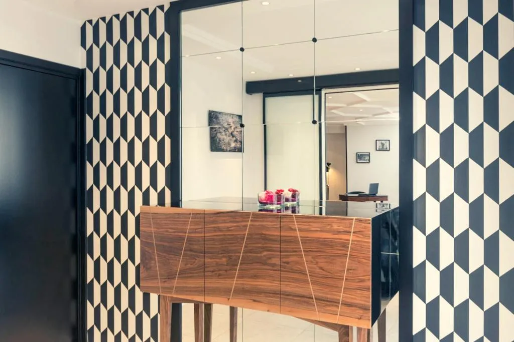 Lobby or reception in Mercure Paris Arc de Triomphe Wagram