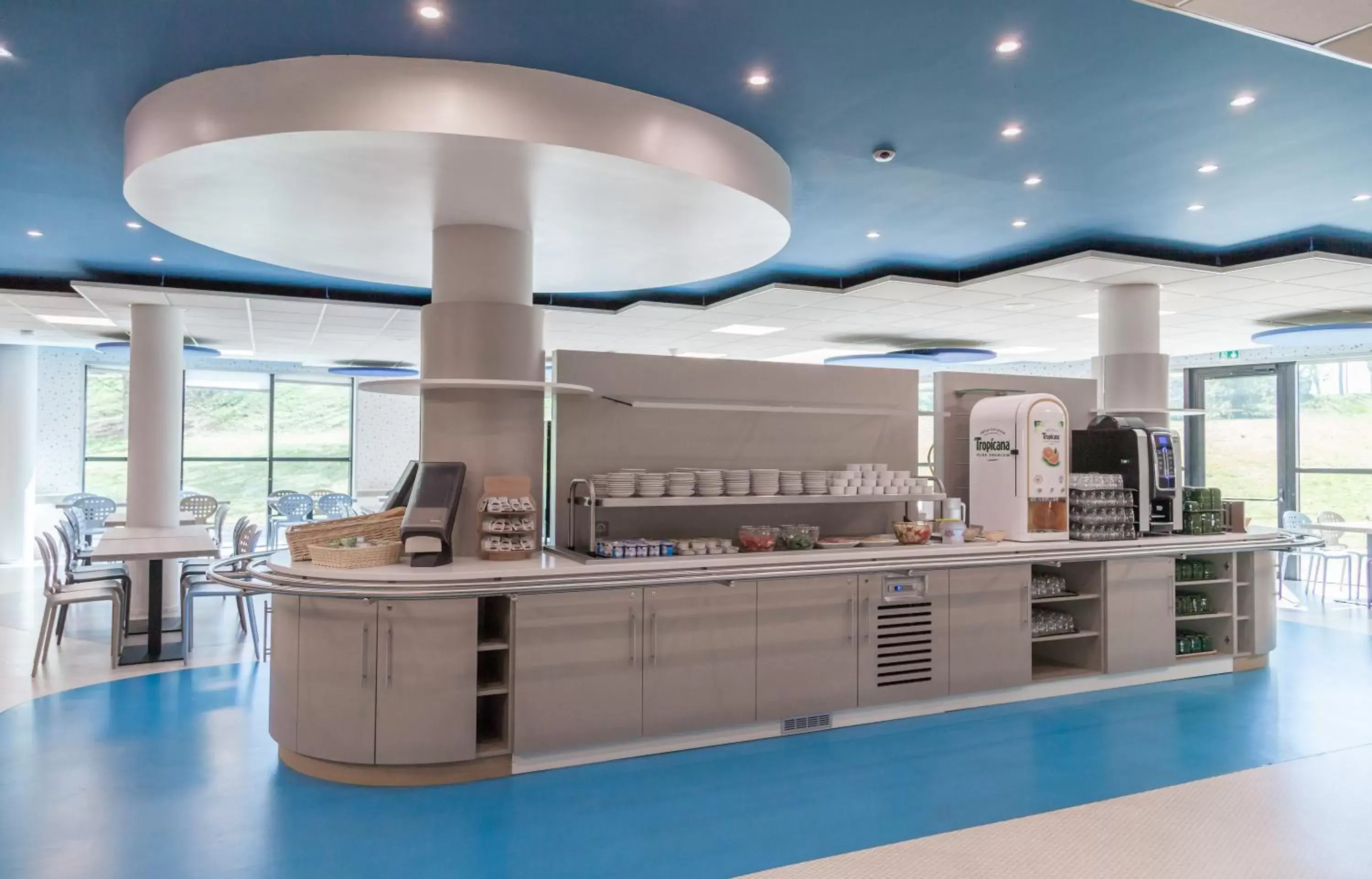 Breakfast in Kyriad Poitiers Jules Verne Site du Futuroscope Breakfast in Kyriad Poitiers Jules Verne Site du Futuroscope