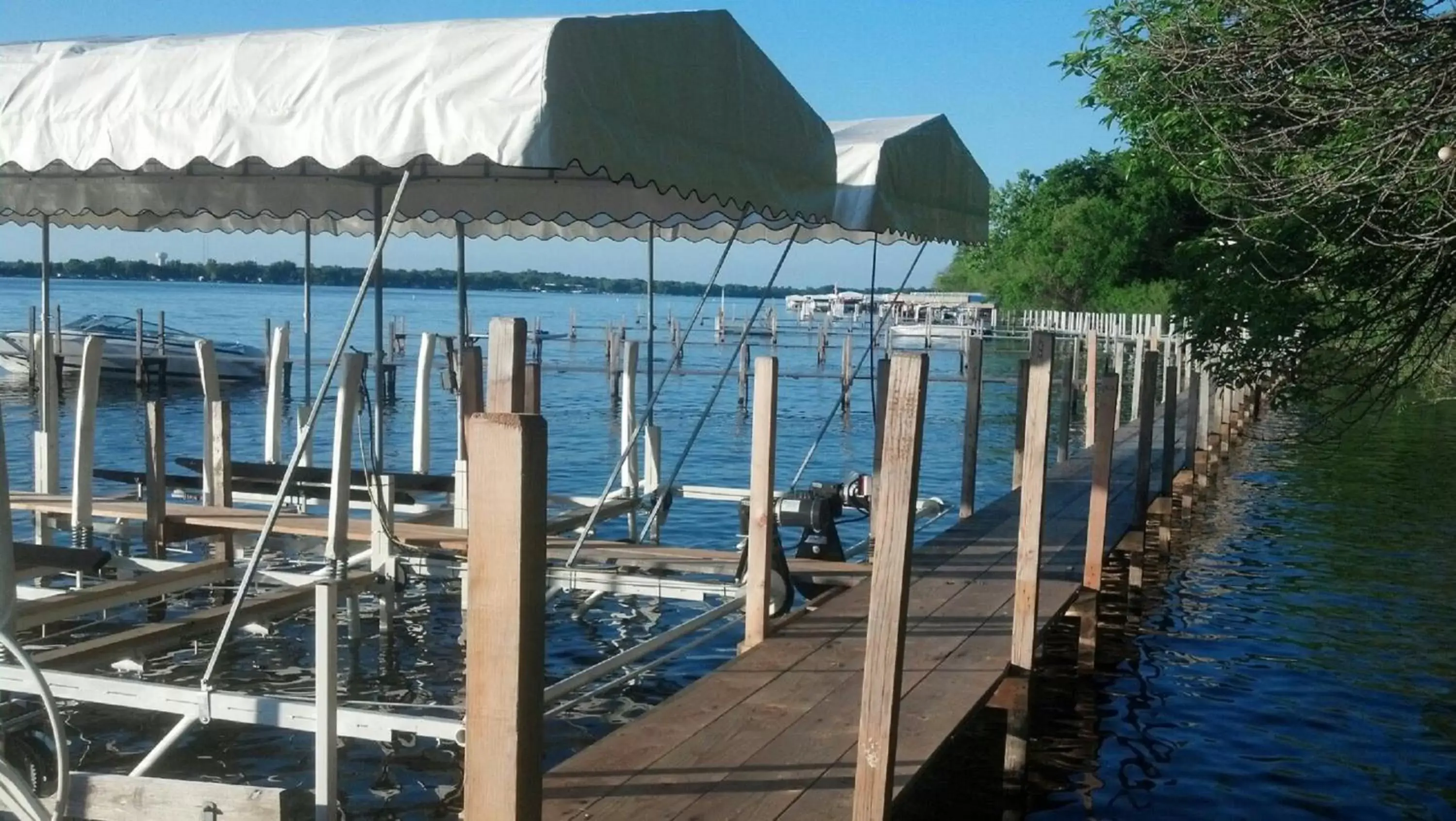 Lake view in Bridges Bay Resort