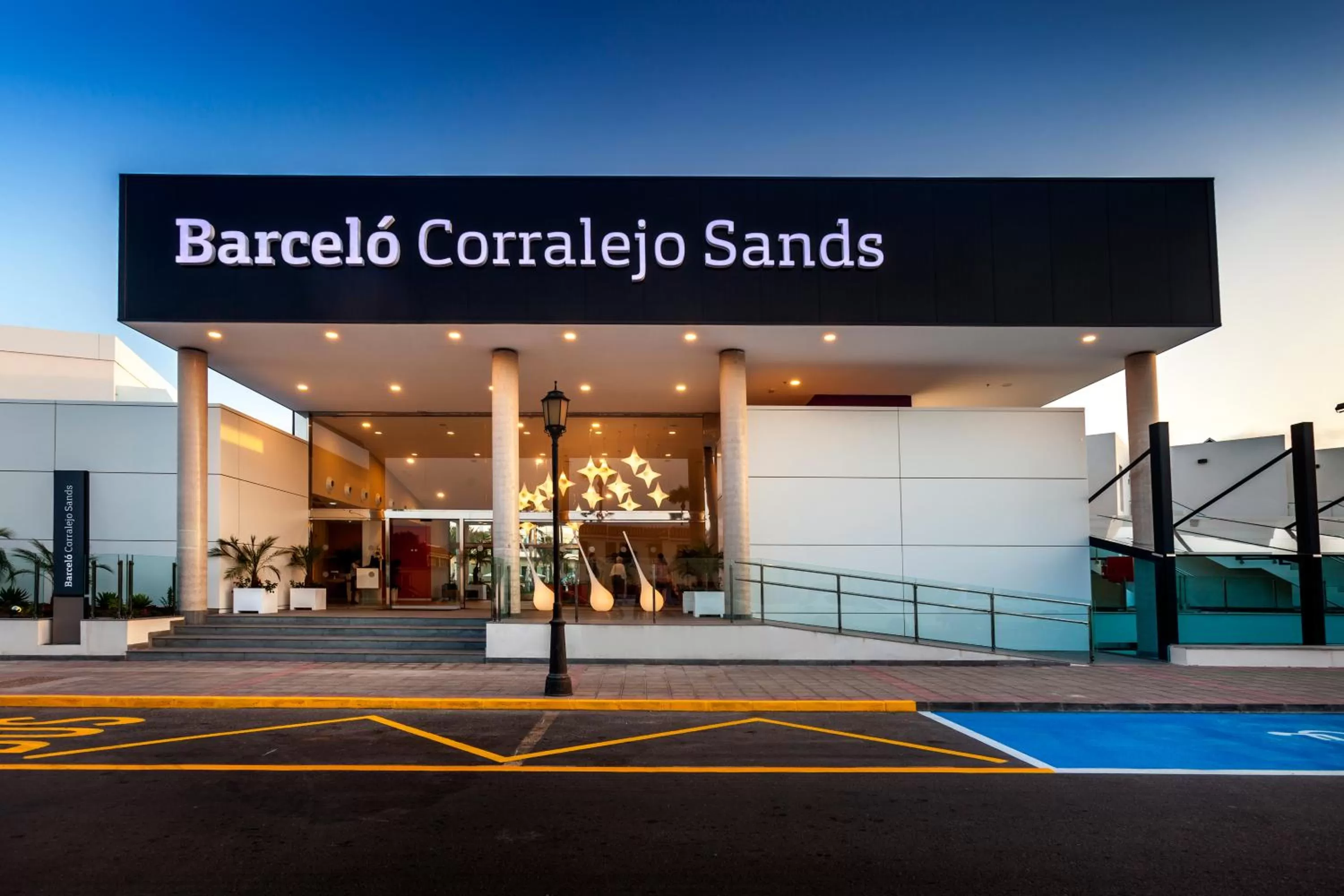 Facade/entrance in Barceló Corralejo Sands