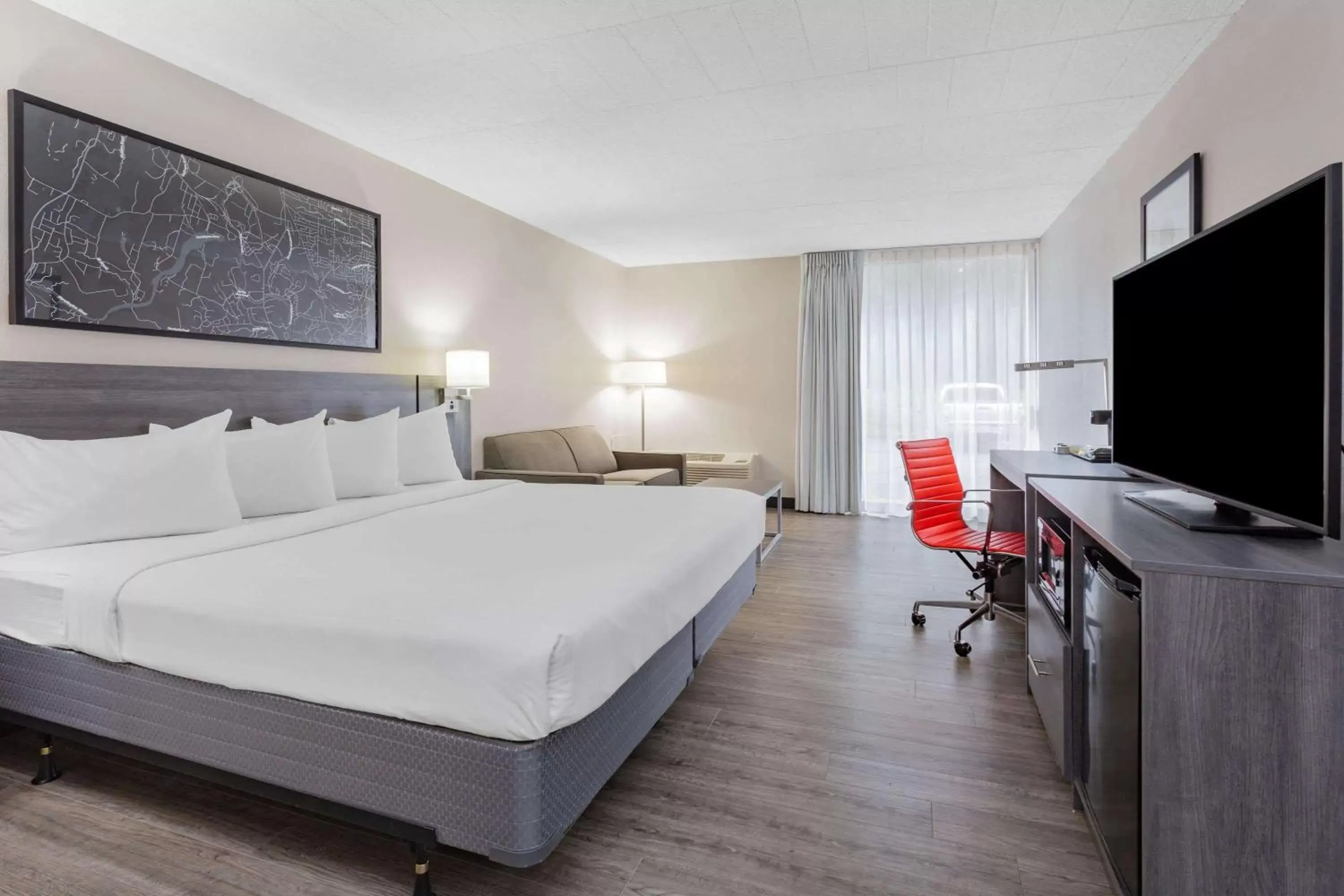 Photo of the whole room, Bed in Ramada by Wyndham Hartford North - Bradley Airport Photo of the whole room, Bed in Ramada by Wyndham Hartford North - Bradley Airport