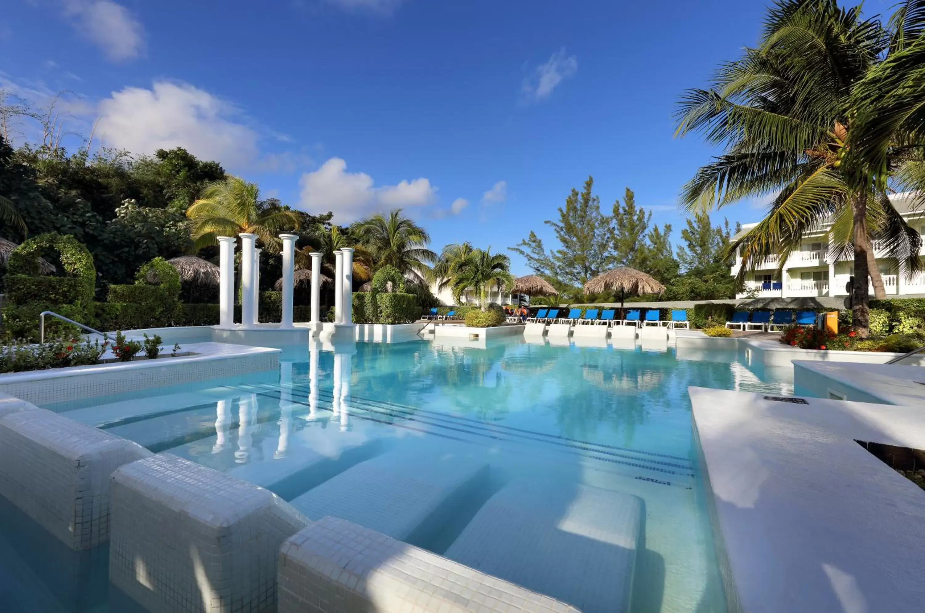 Pool view, Swimming Pool in Grand Palladium Lady Hamilton Resort & Spa - All Inclusive