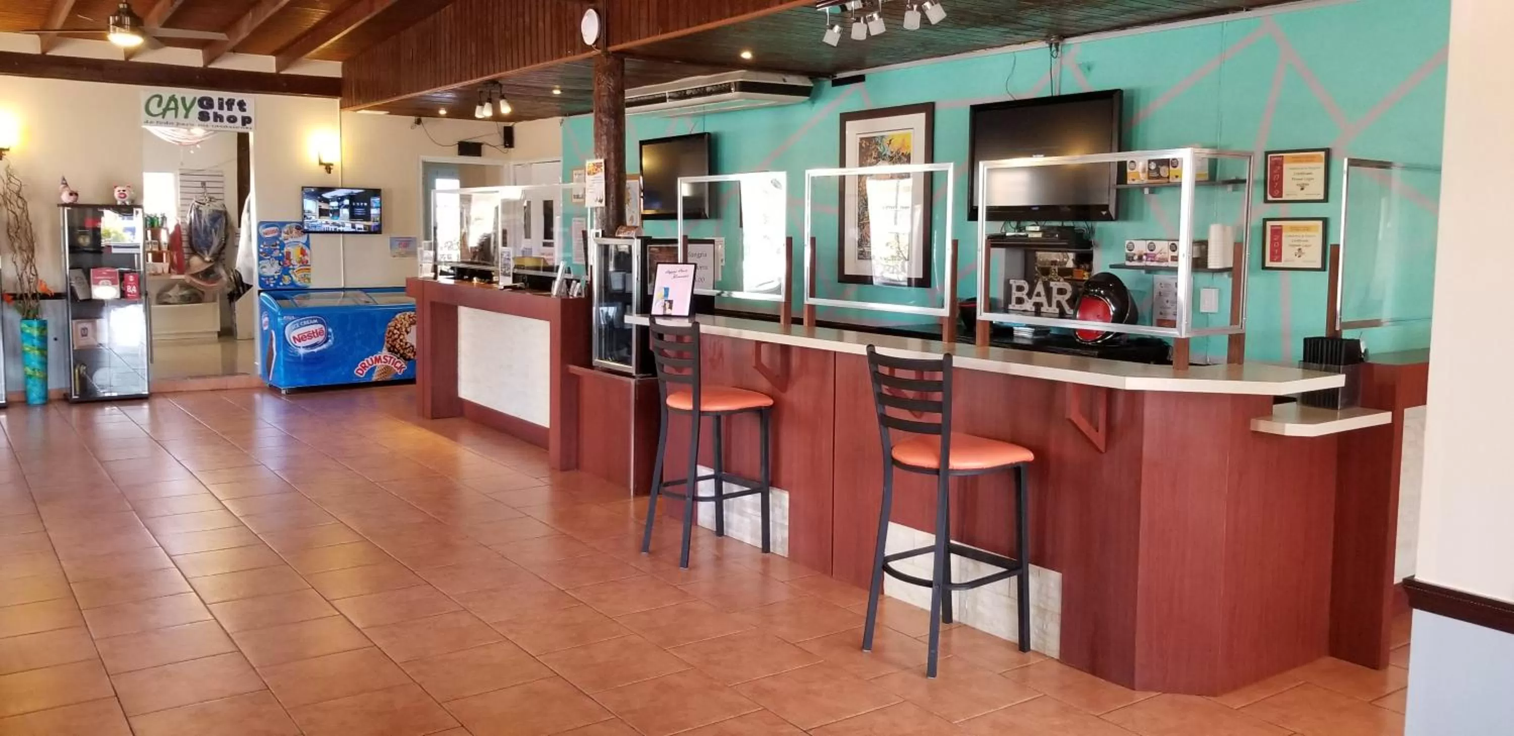 Lobby or reception in Combate Beach Resort